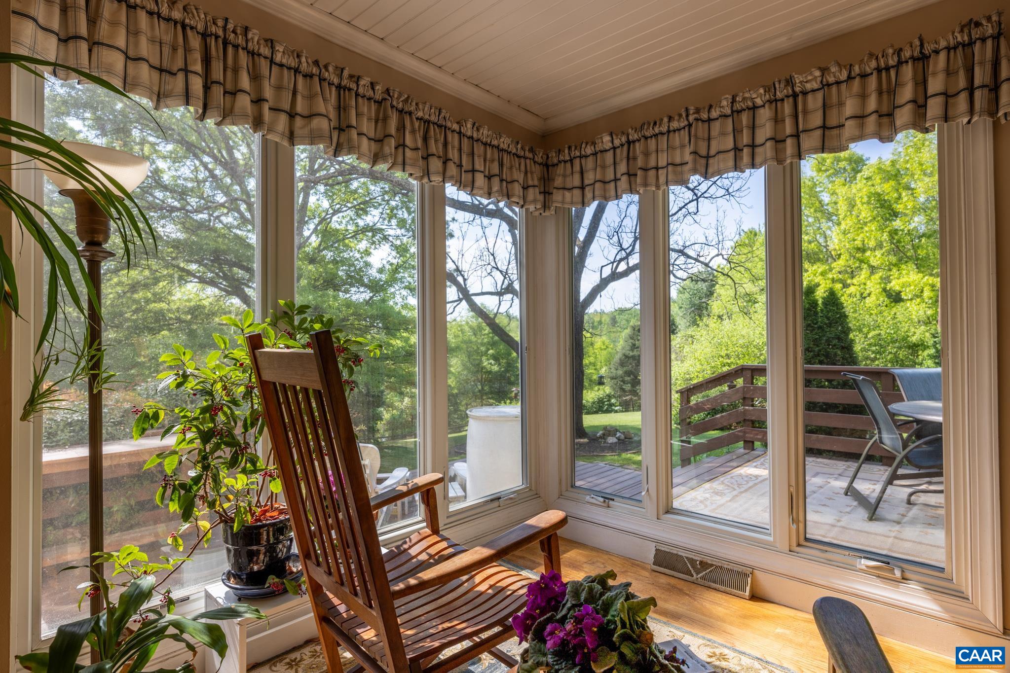 577 ADVANCE MILLS RD