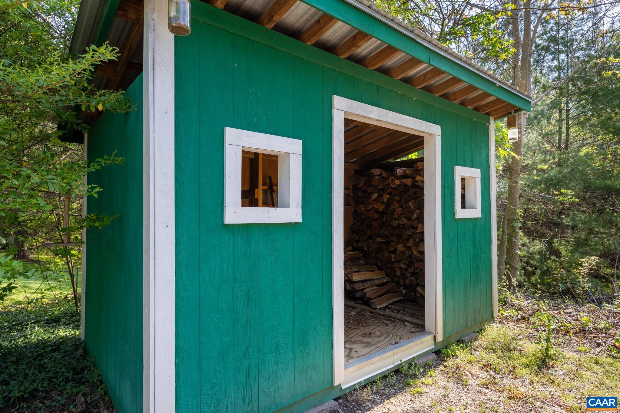 577 ADVANCE MILLS RD