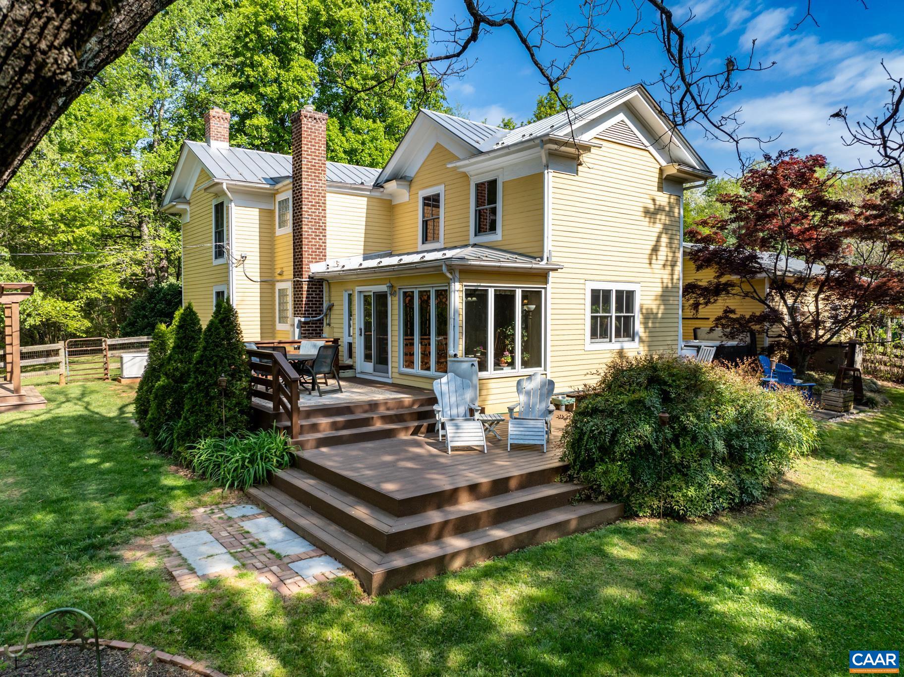 577 ADVANCE MILLS RD