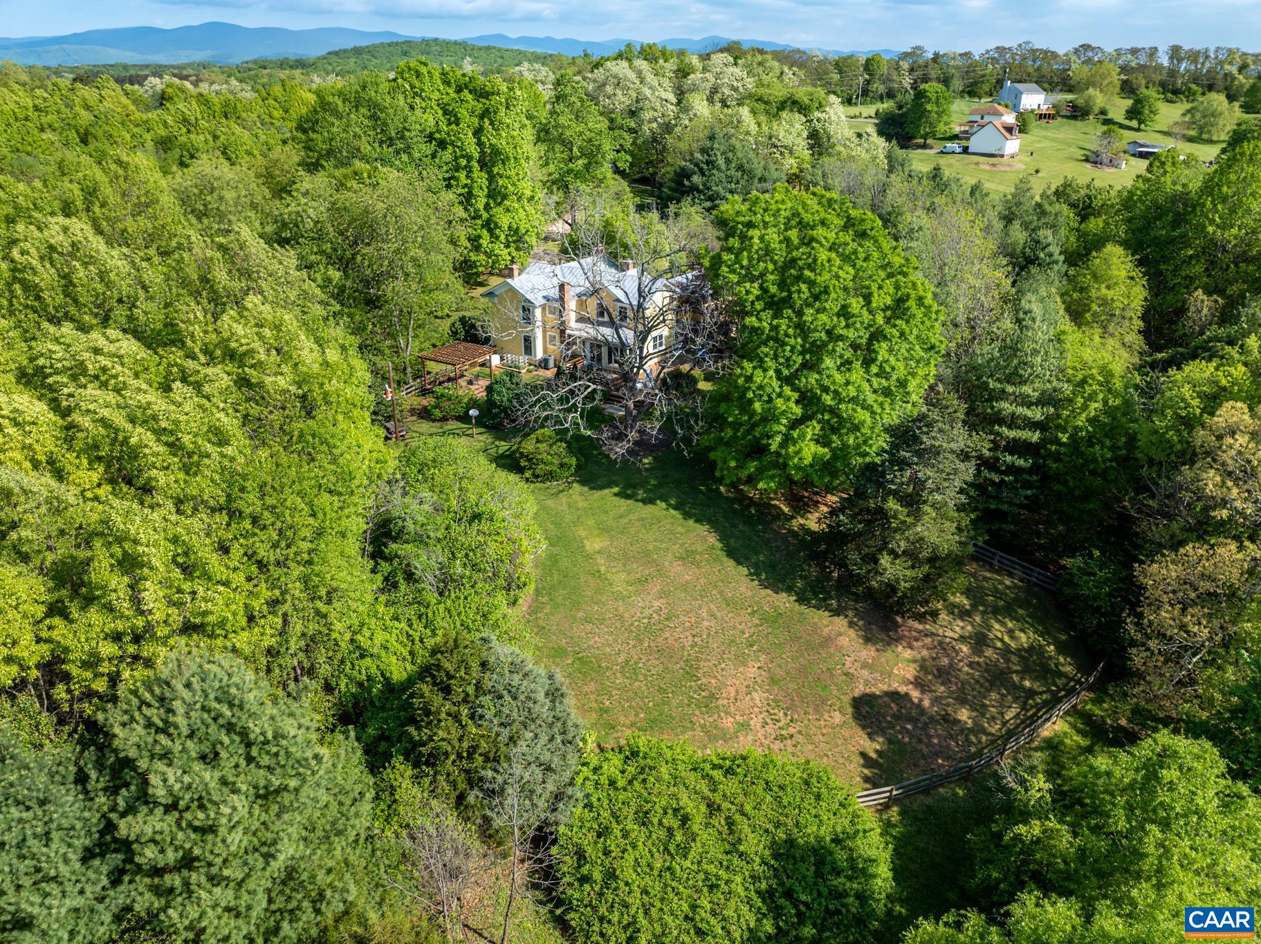 577 ADVANCE MILLS RD