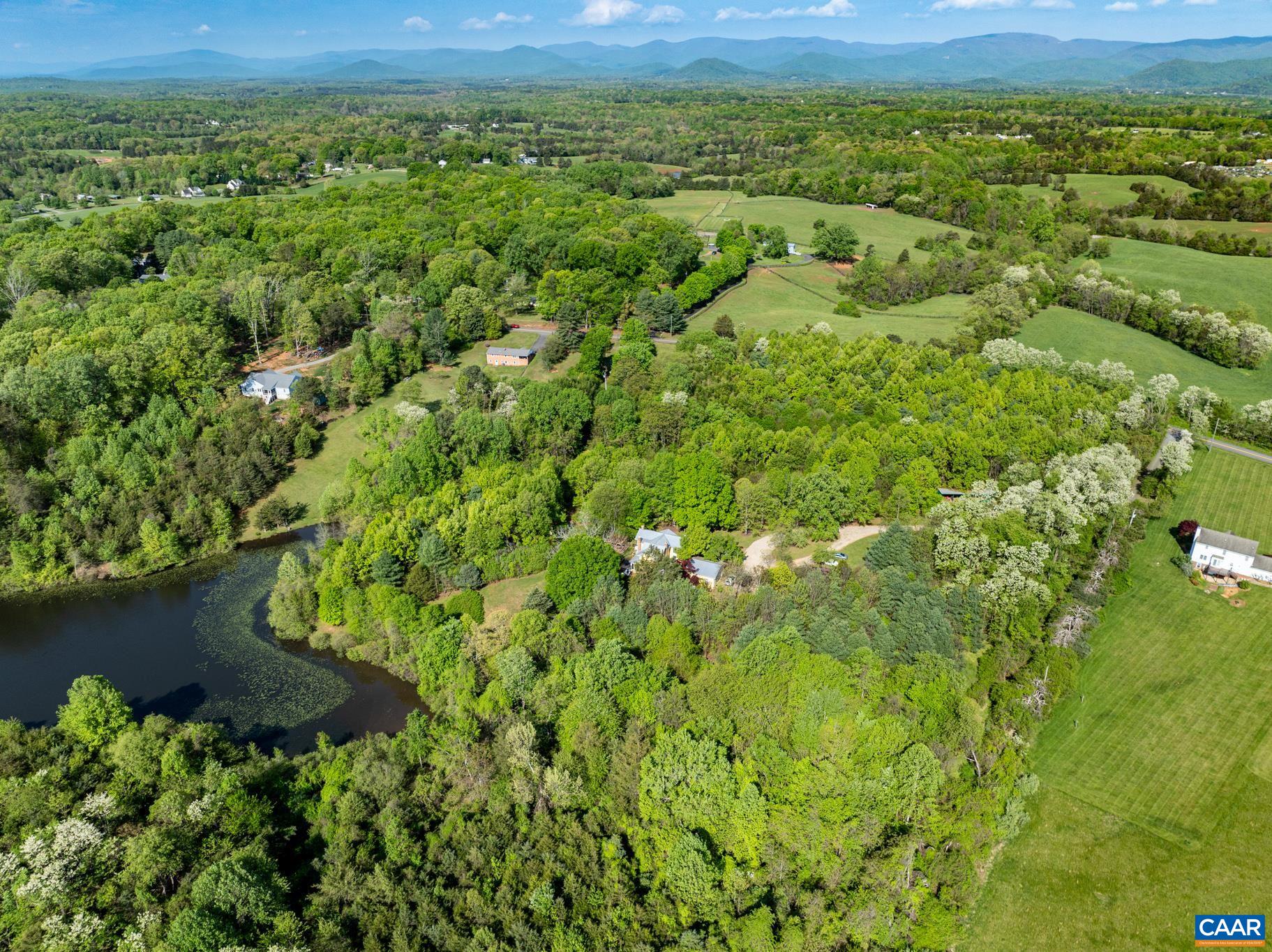 577 ADVANCE MILLS RD