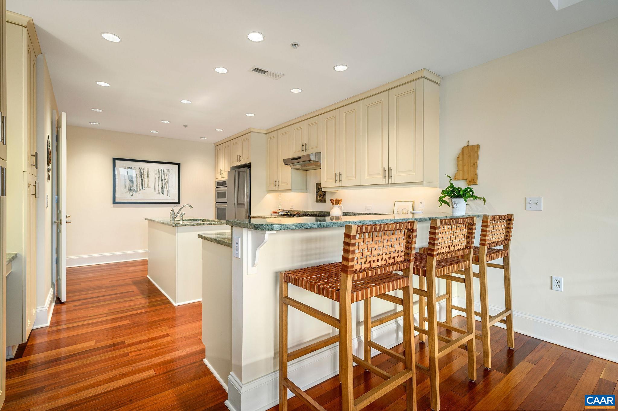 210 NE 10TH ST Unit: 403