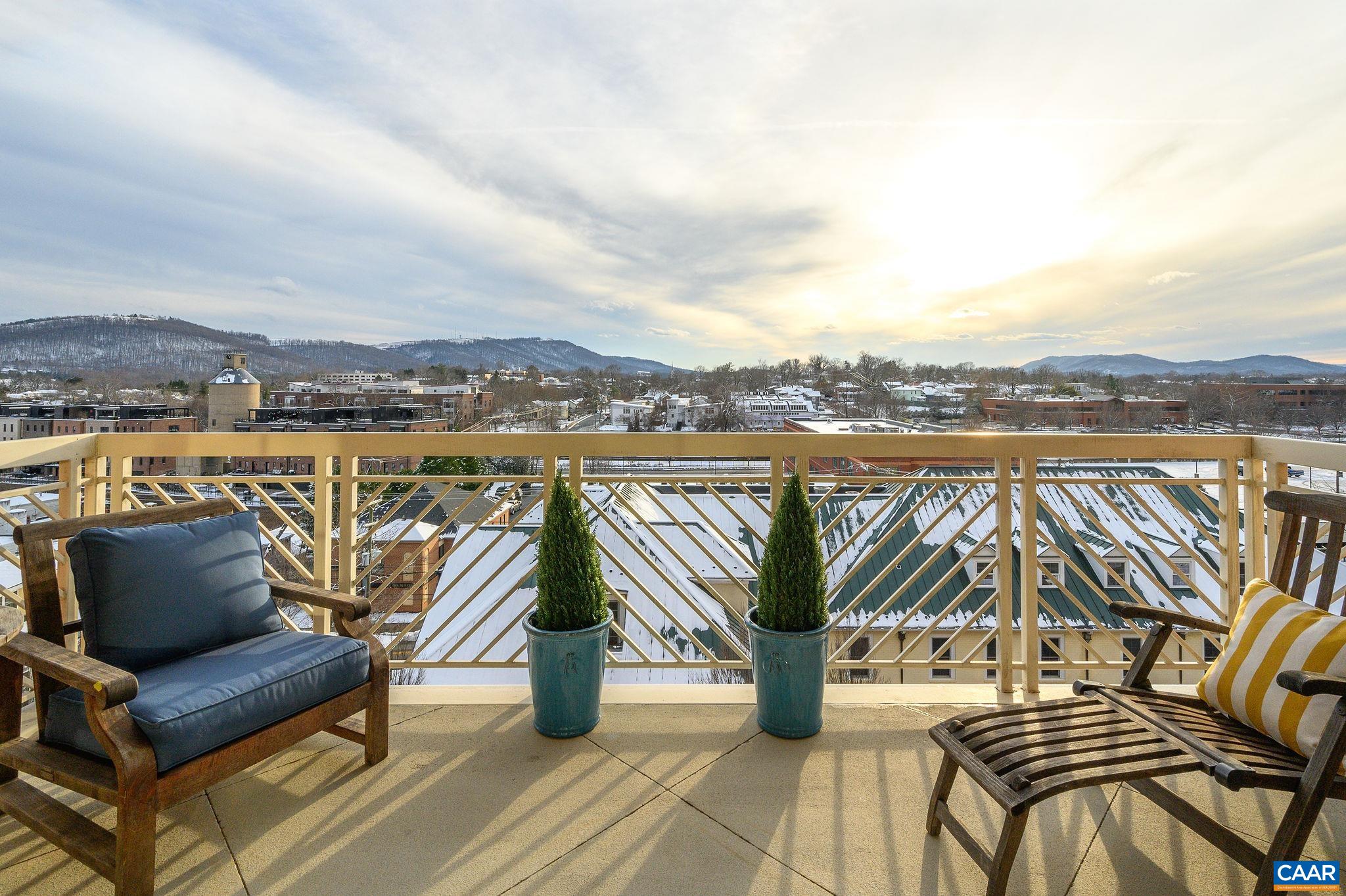210 NE 10TH ST Unit: 403