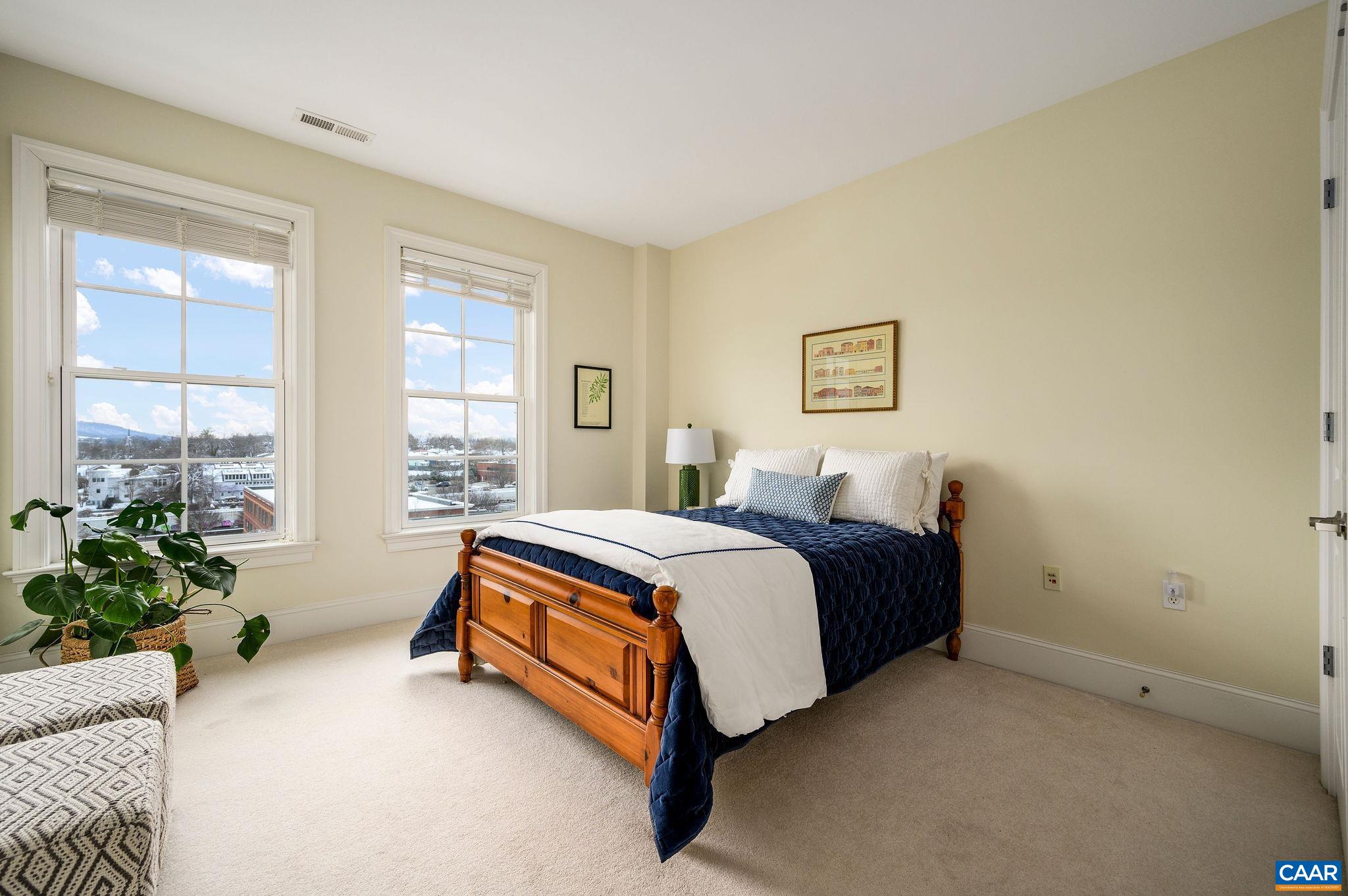 210 NE 10TH ST Unit: 403
