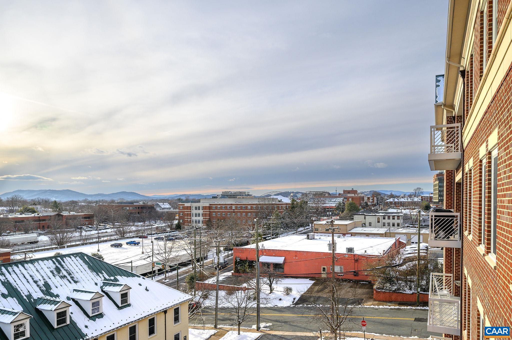 210 NE 10TH ST Unit: 403