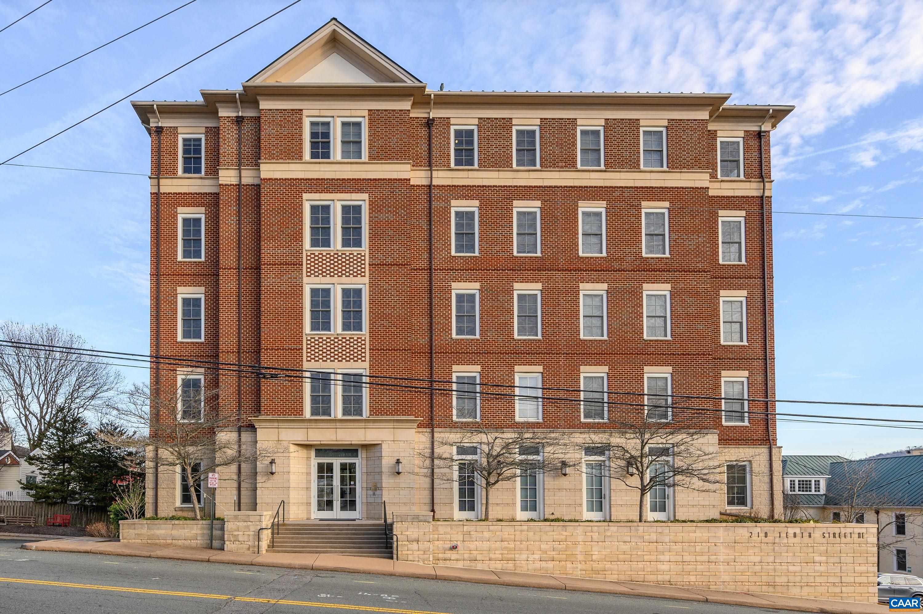 210 NE 10TH ST Unit: 403