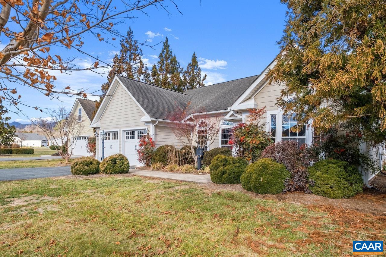 325 STONE ORCHARD DR