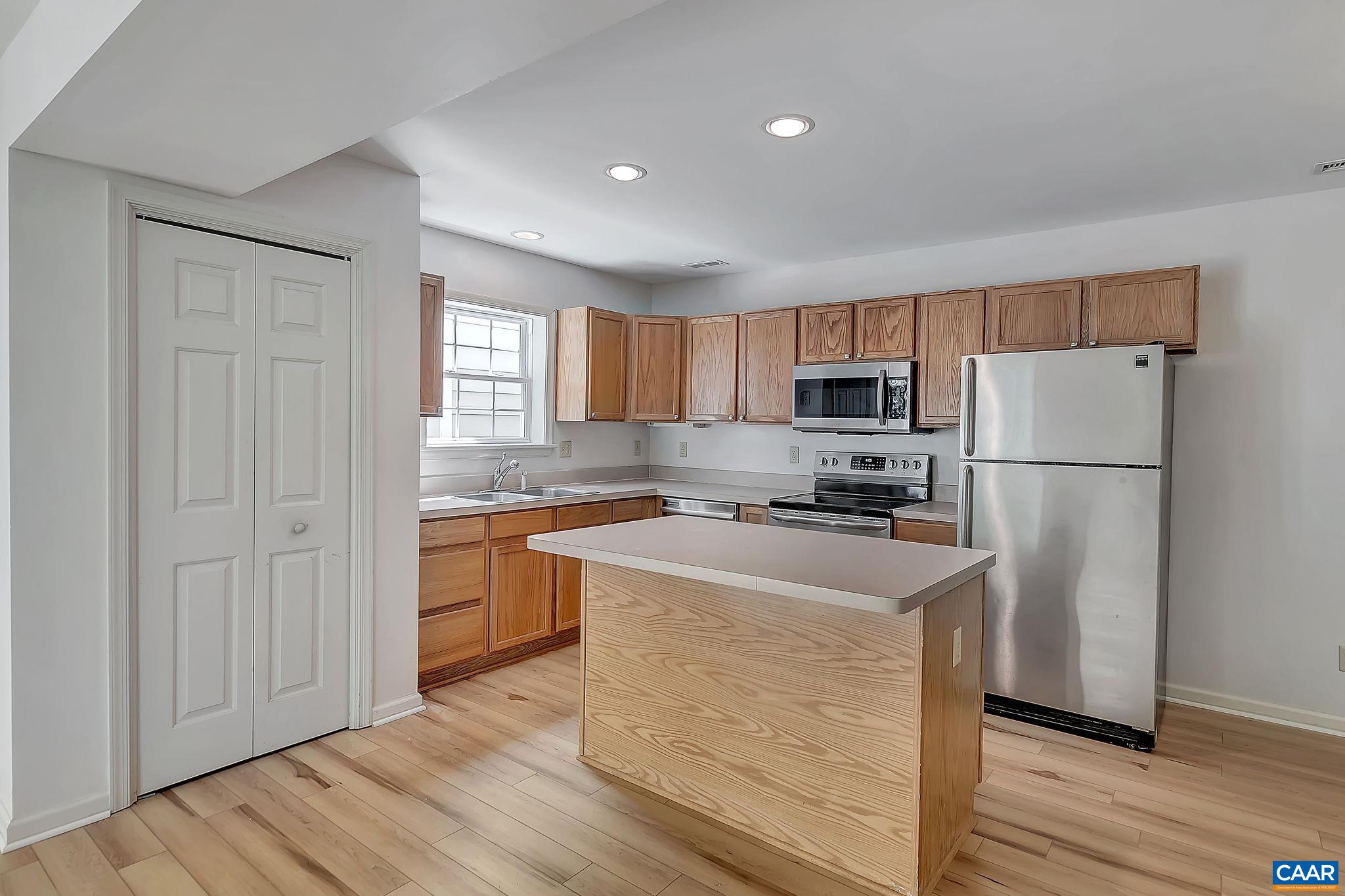 4750 CLOVER RIDGE CT