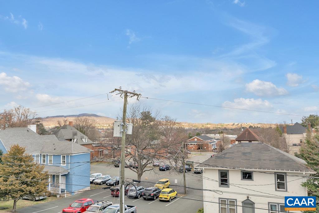 820 EAST HIGH ST Unit: 13