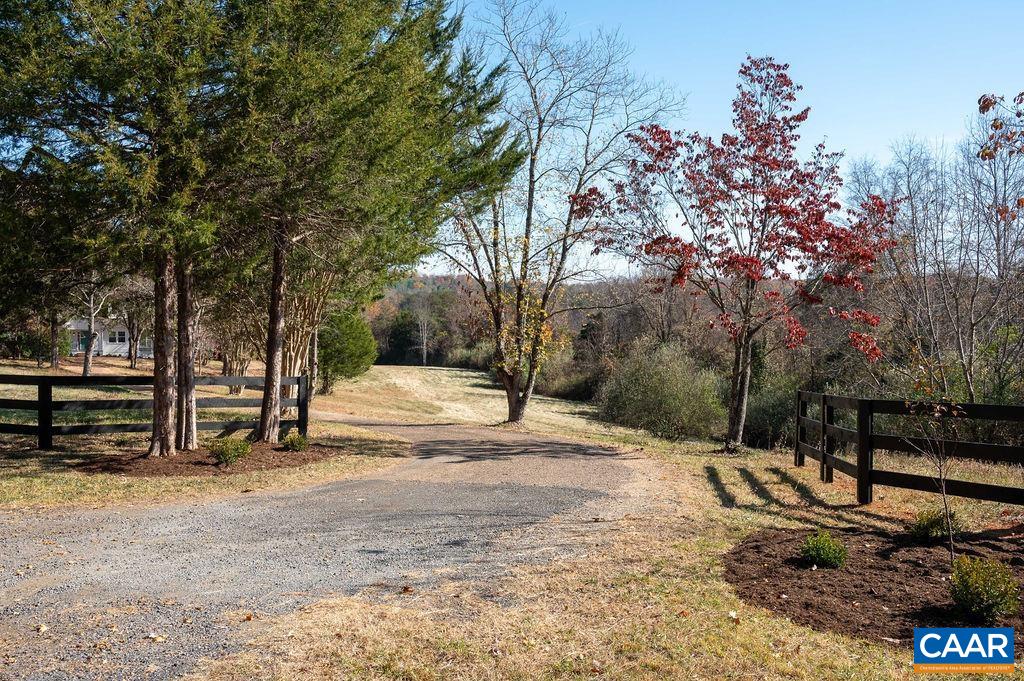 1232 DURRETT RIDGE RD