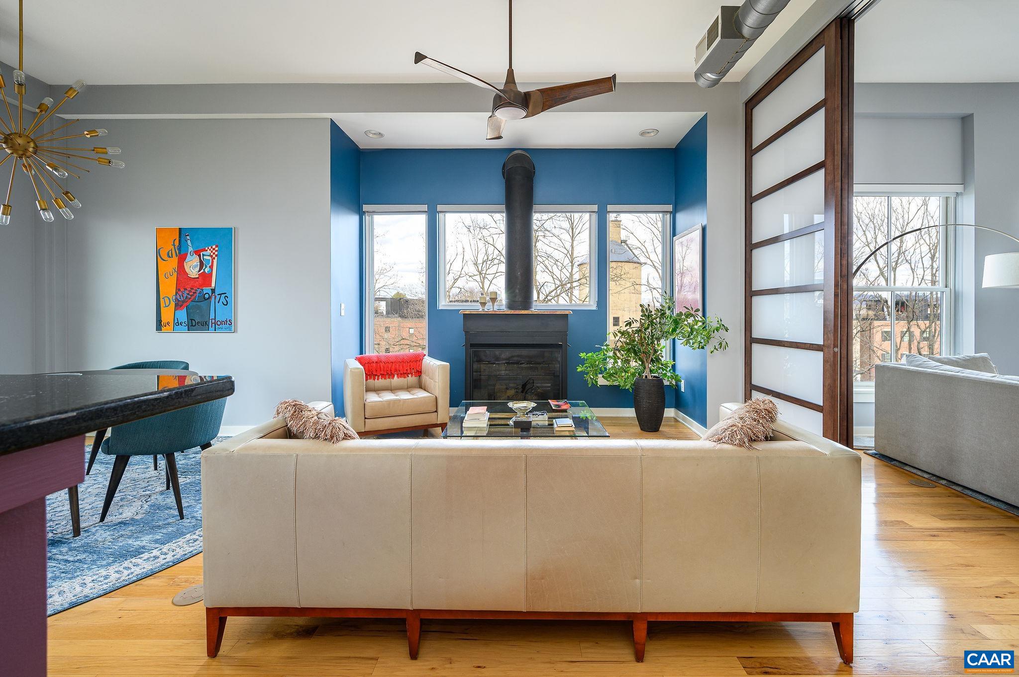 202 DOUGLAS AVE Unit: 3C