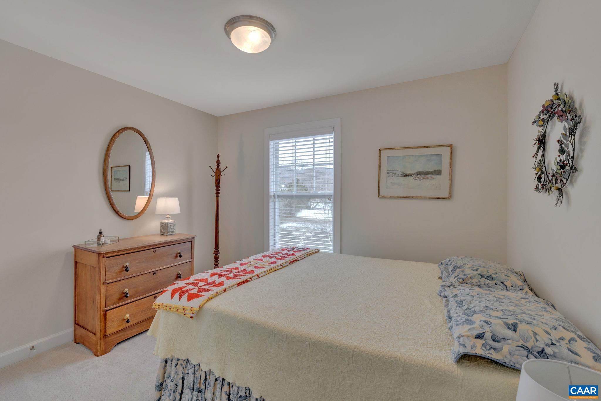 1279 HADEN PL