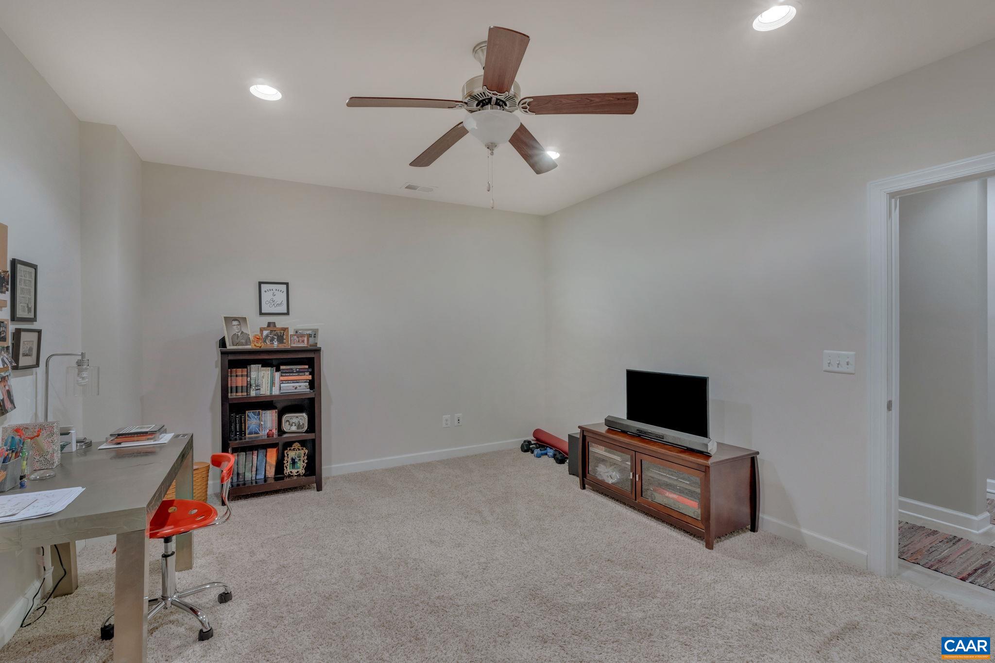 1279 HADEN PL