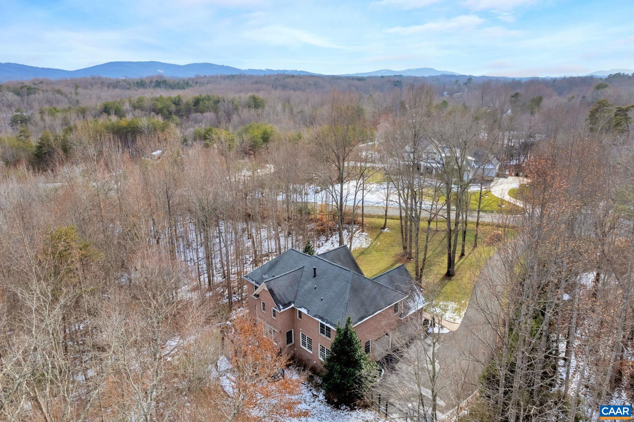 2940 DAVENTRY LN