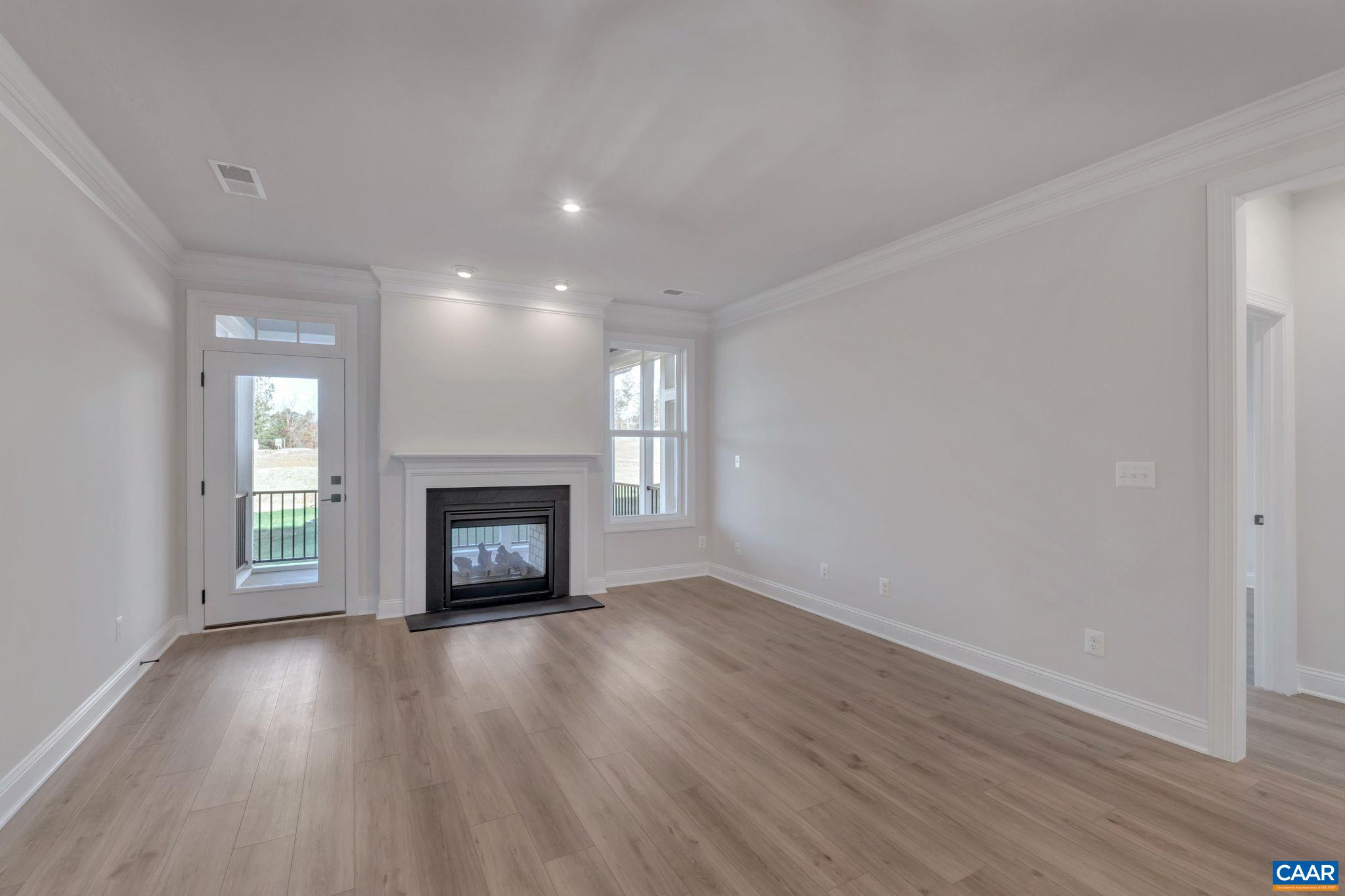 1317 LACONIA LN