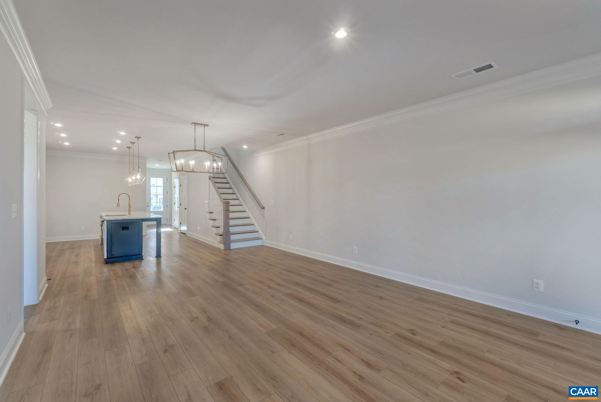 1317 LACONIA LN