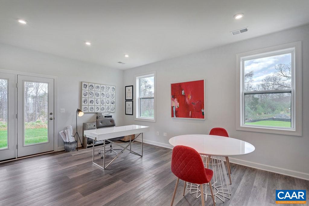 3213 HORIZON RD