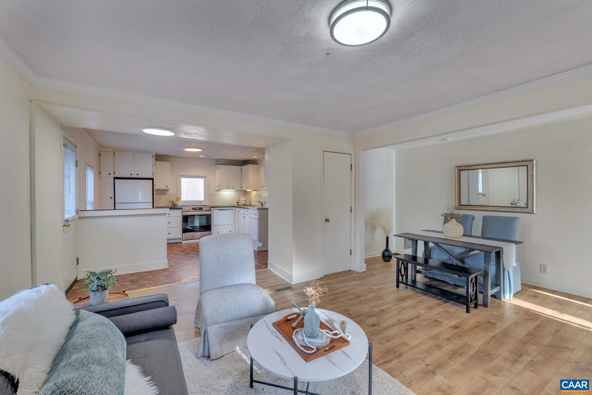 138 BUCKINGHAM CIR