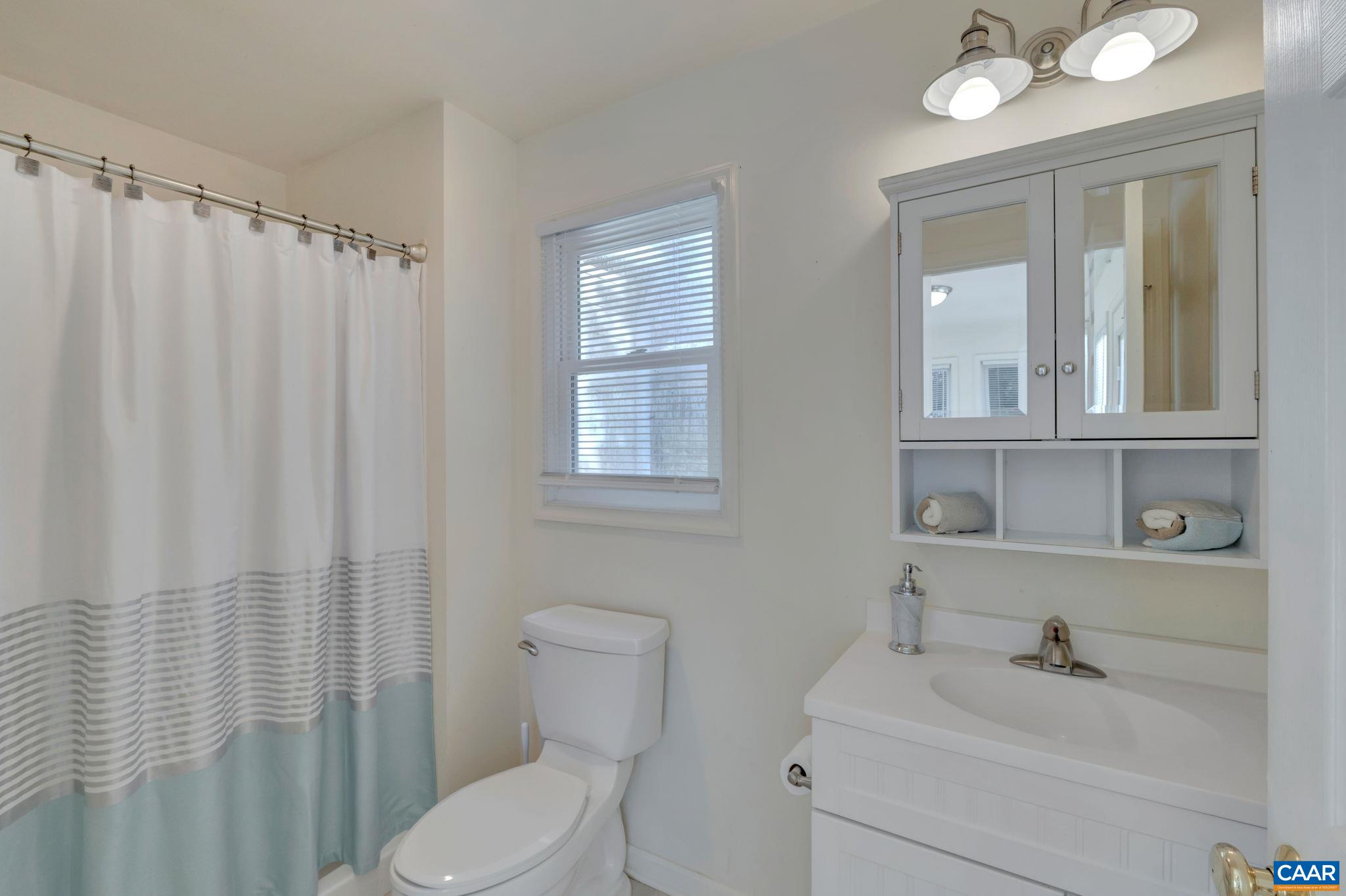 138 BUCKINGHAM CIR