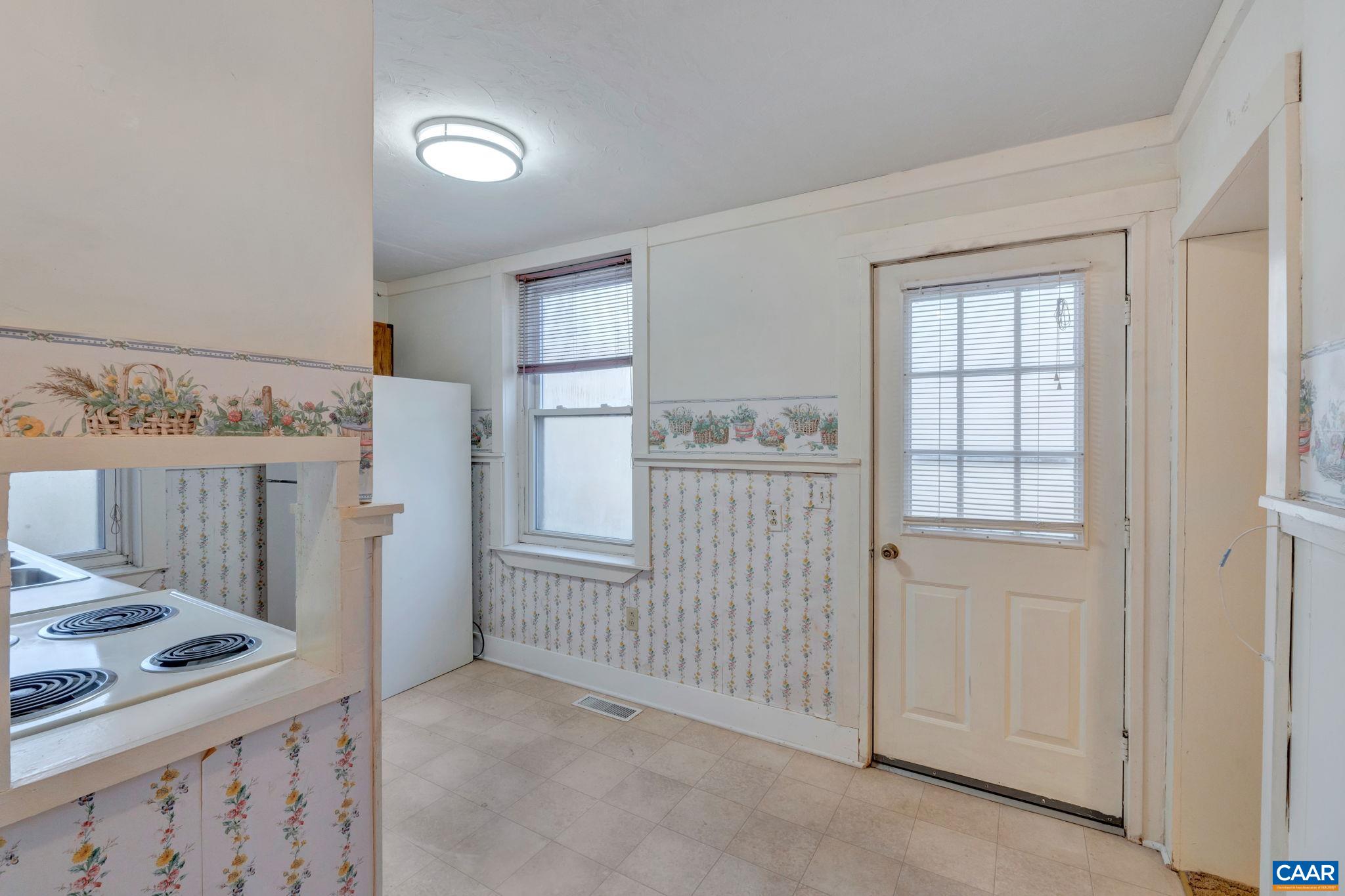 138 BUCKINGHAM CIR
