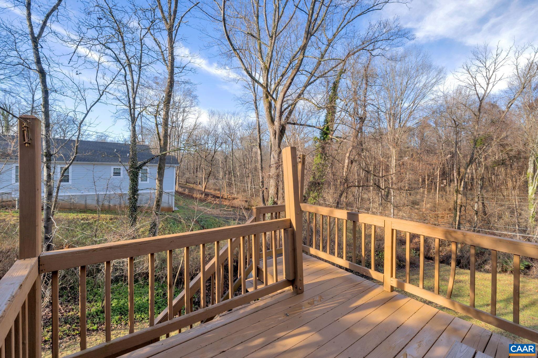 138 BUCKINGHAM CIR