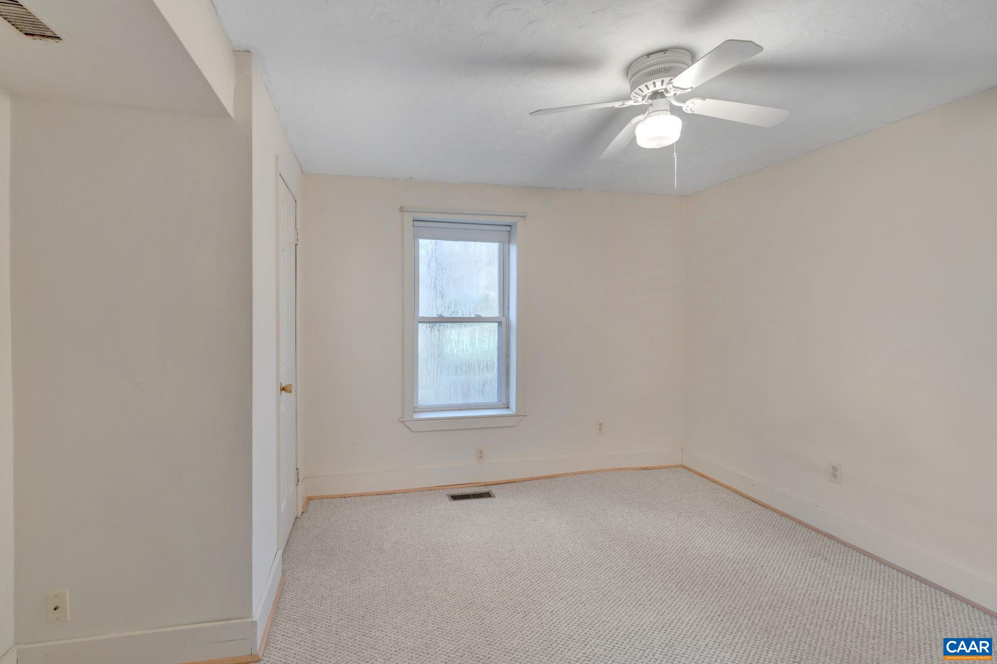 138 BUCKINGHAM CIR