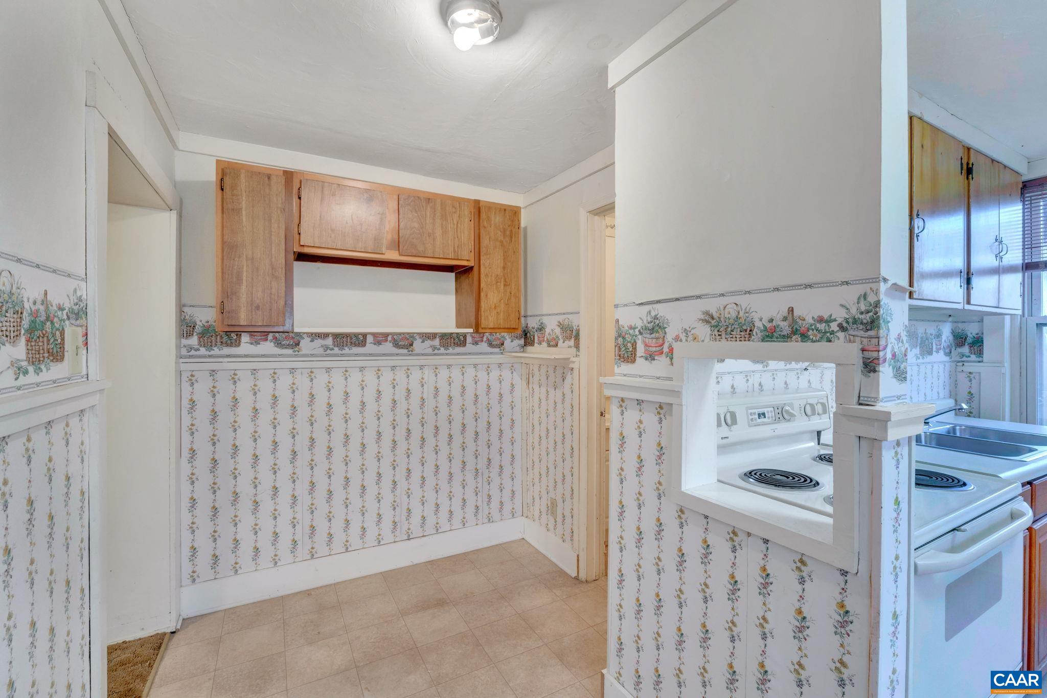 138 BUCKINGHAM CIR