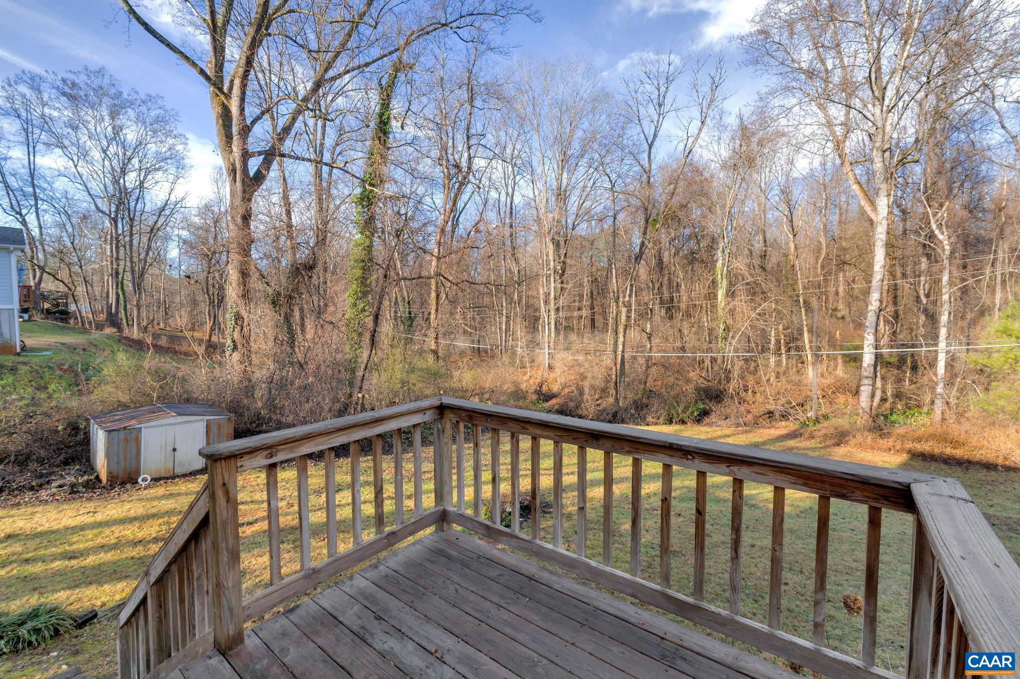 138 BUCKINGHAM CIR