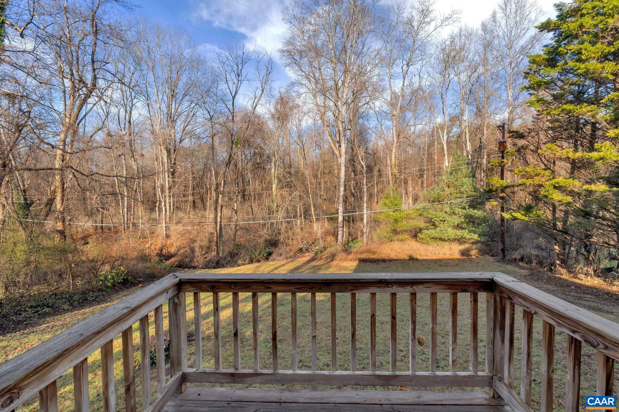 138 BUCKINGHAM CIR