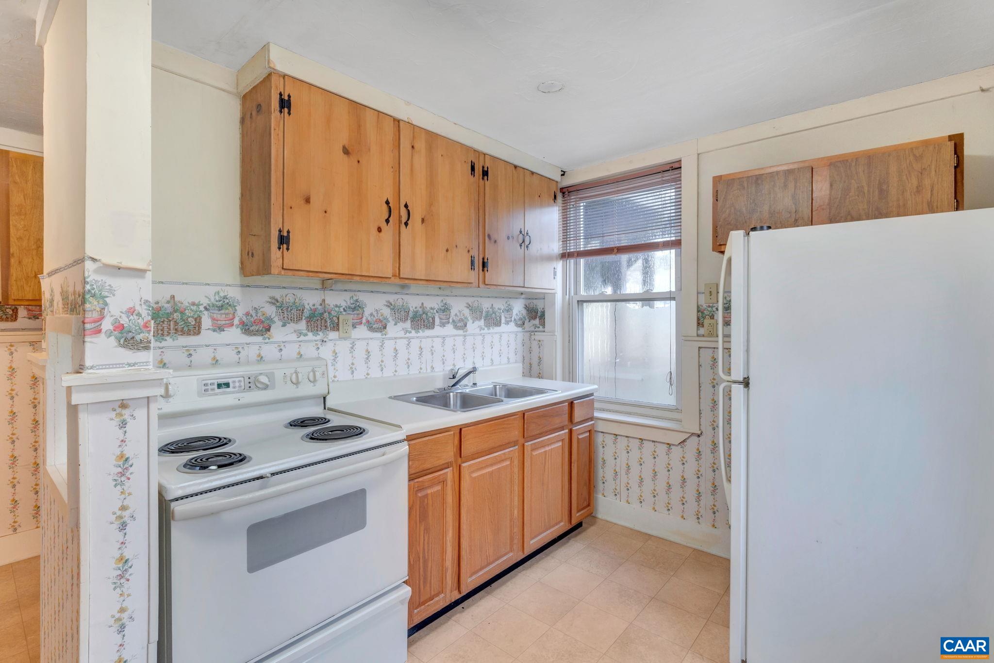 138 BUCKINGHAM CIR