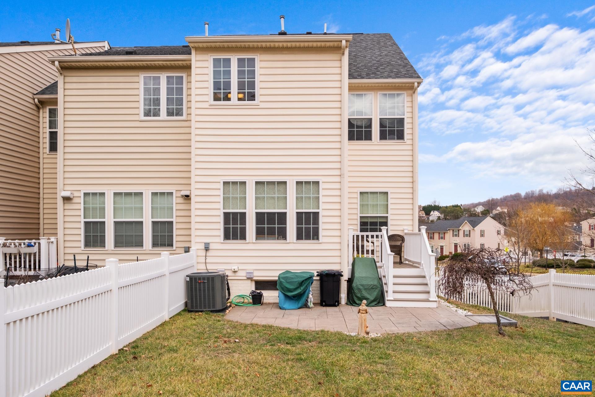 1909 ASHEVILLE DR