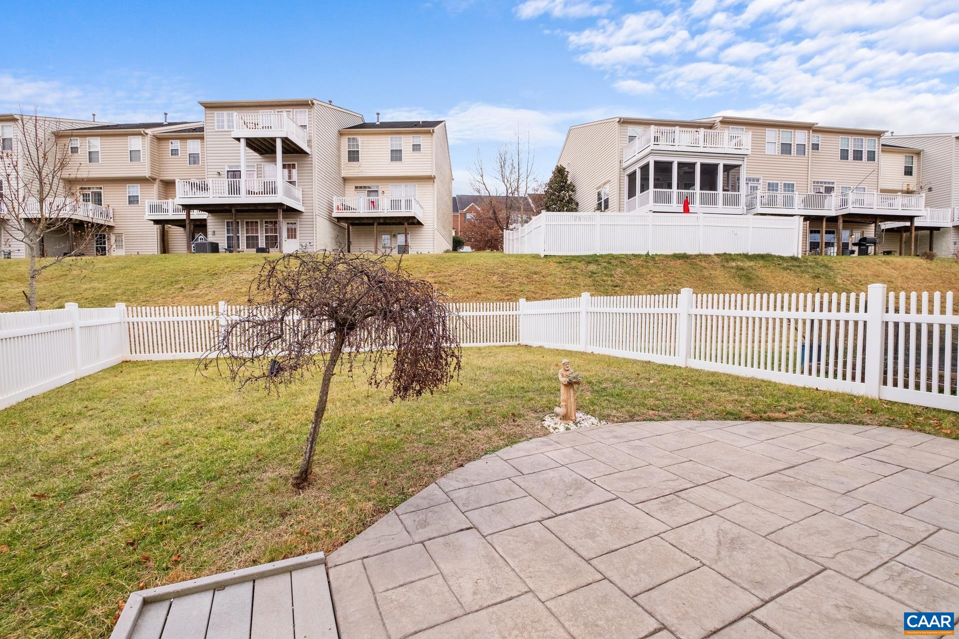 1909 ASHEVILLE DR