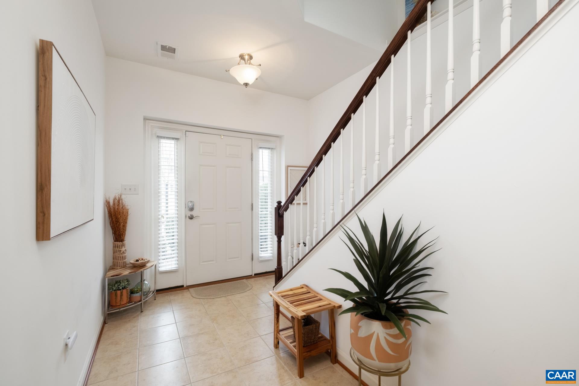 1909 ASHEVILLE DR