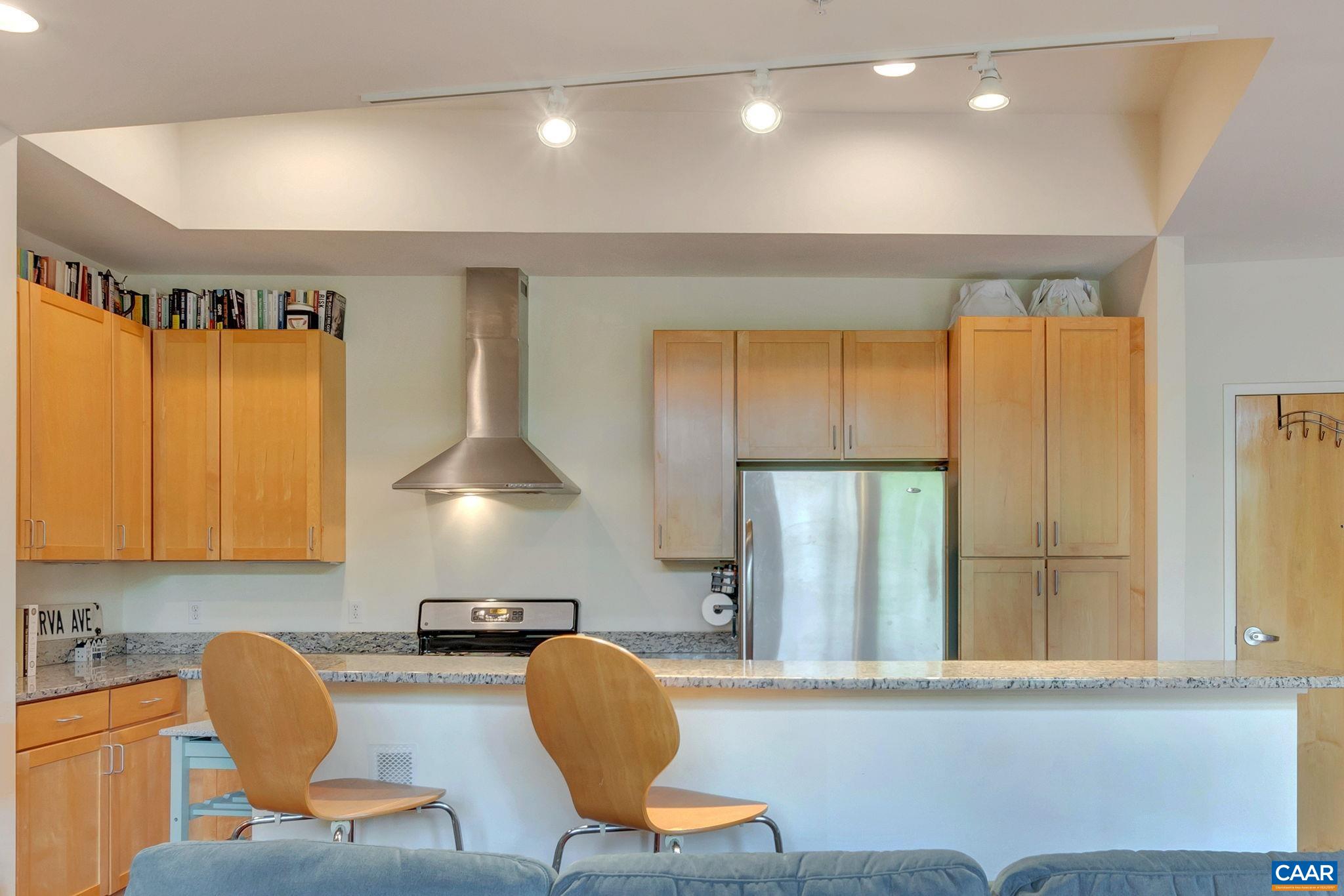 202 DOUGLAS AVE Unit: 2E