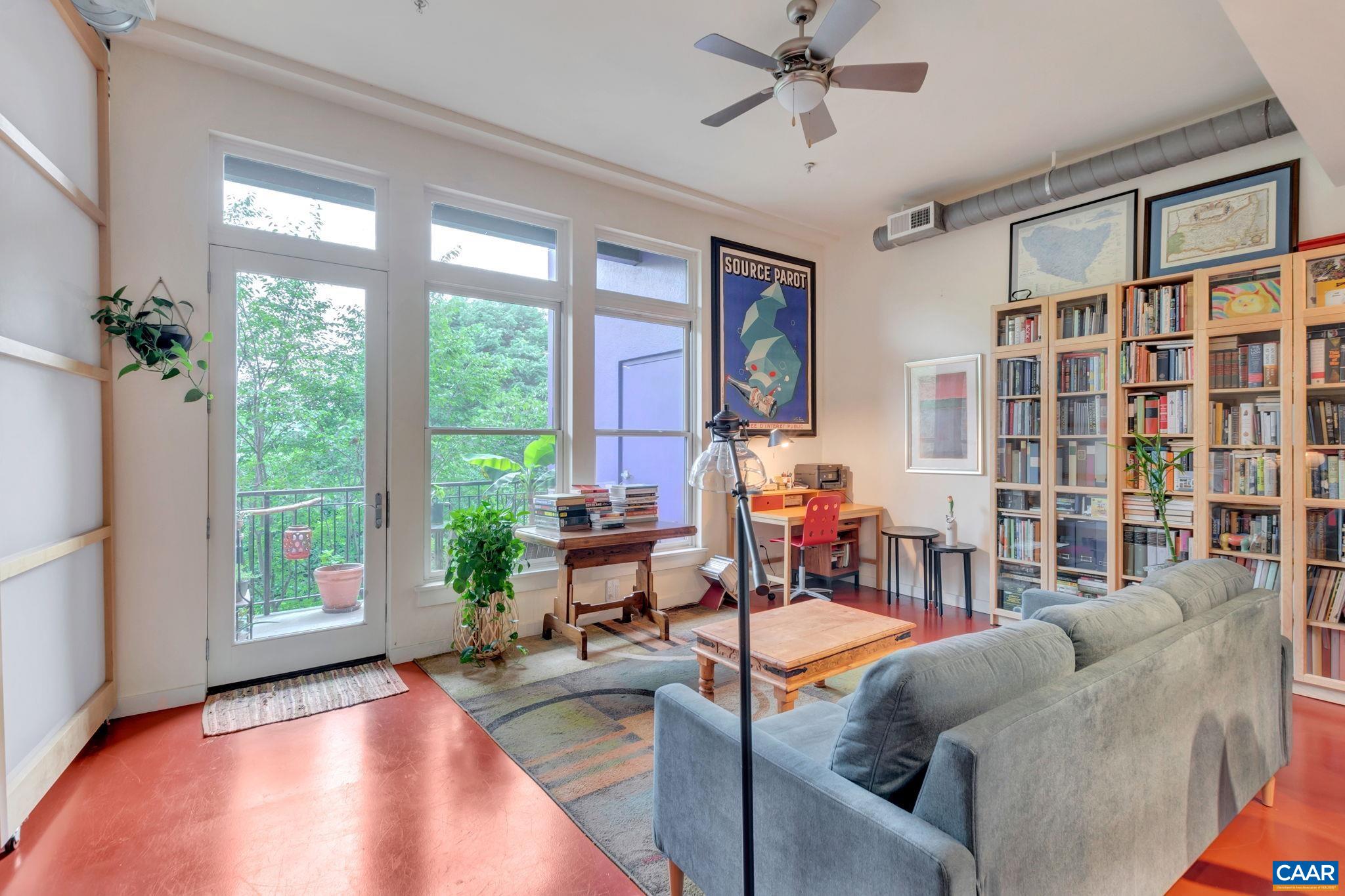 202 DOUGLAS AVE Unit: 2E