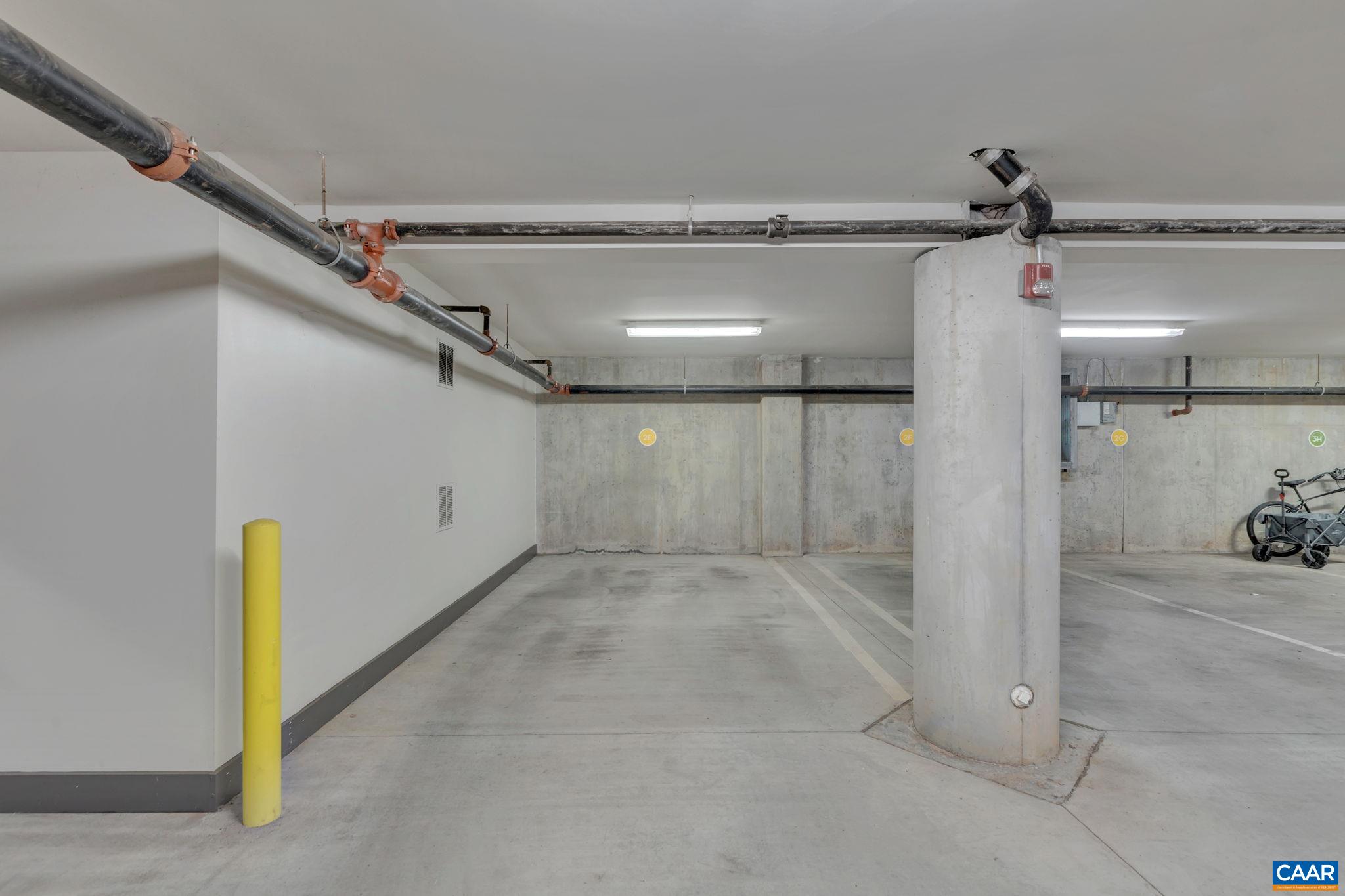 202 DOUGLAS AVE Unit: 2E