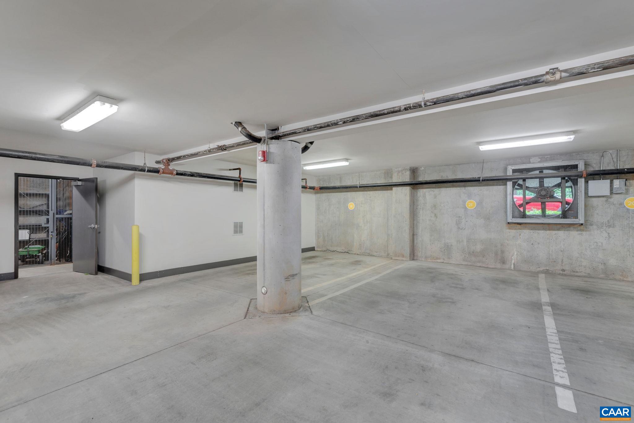 202 DOUGLAS AVE Unit: 2E