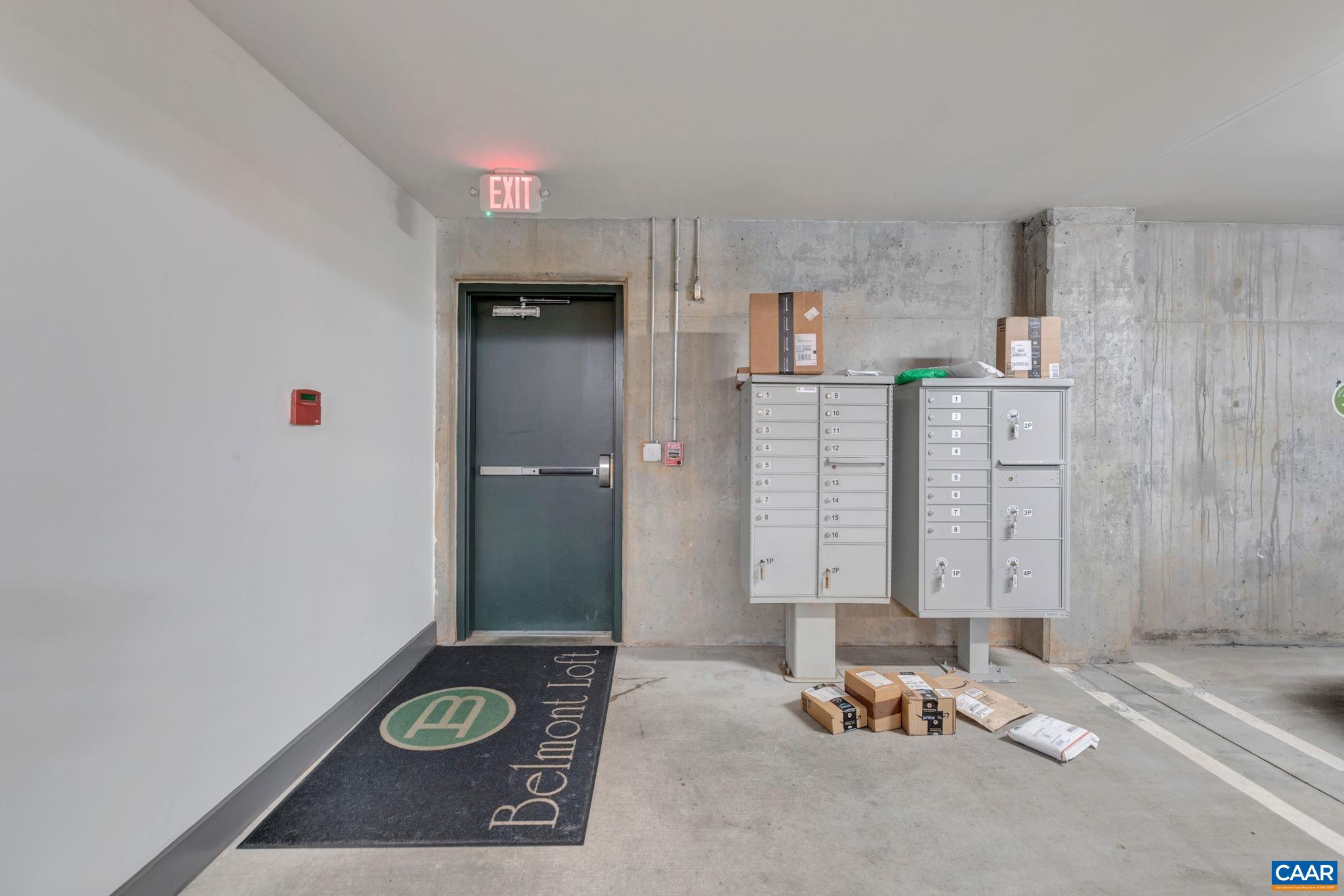 202 DOUGLAS AVE Unit: 2E