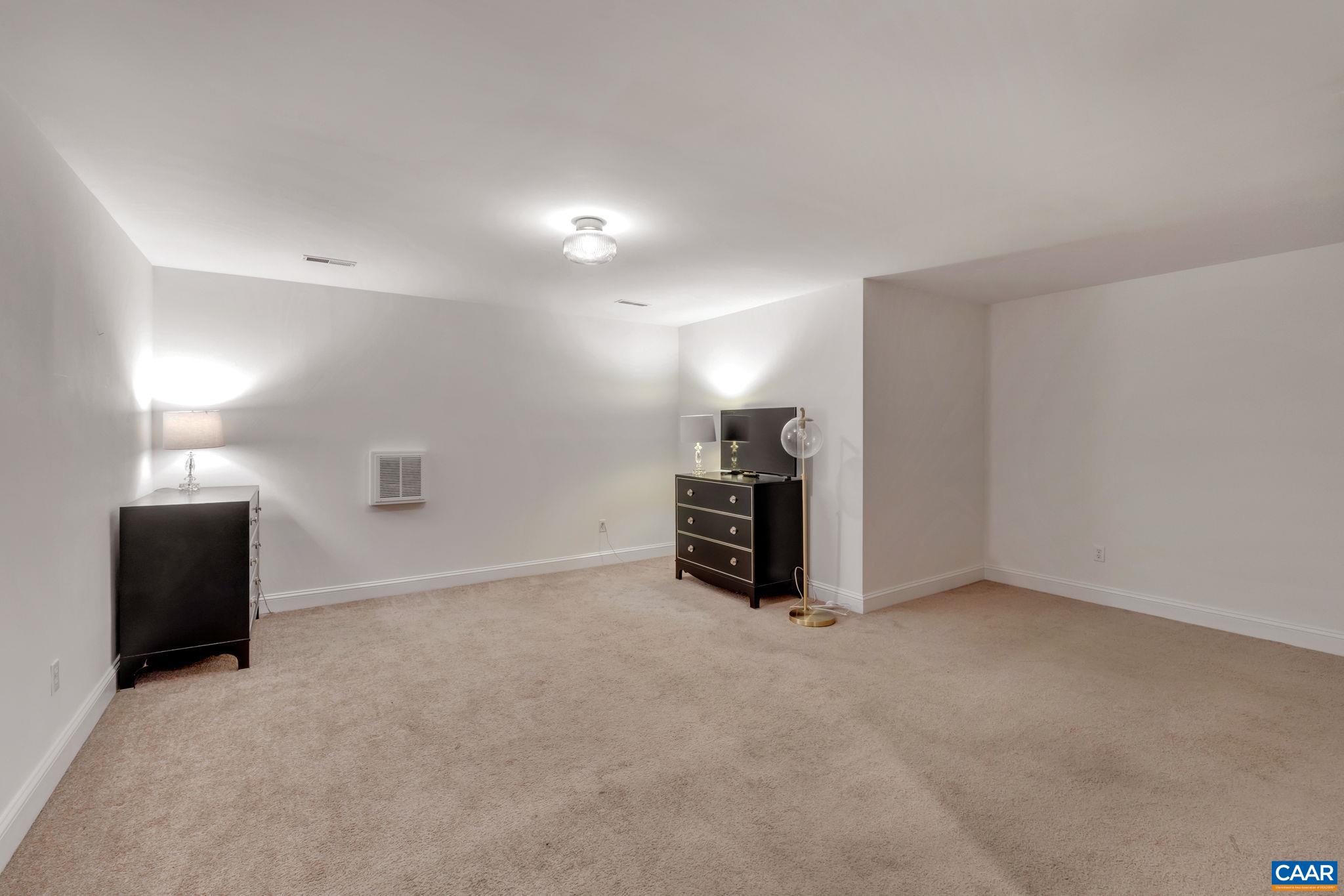 1105 DRUID AVE Unit: M