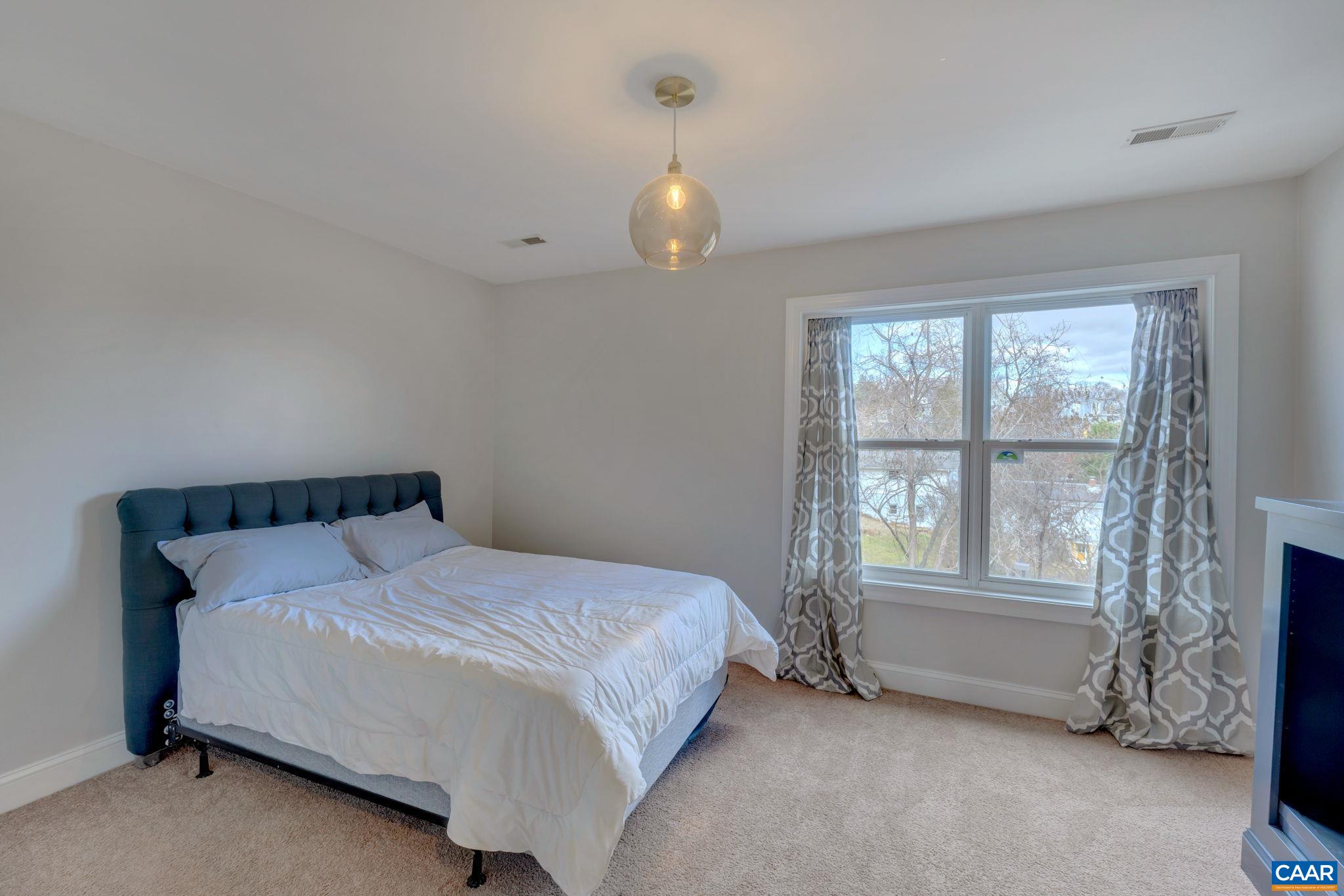 1105 DRUID AVE Unit: M