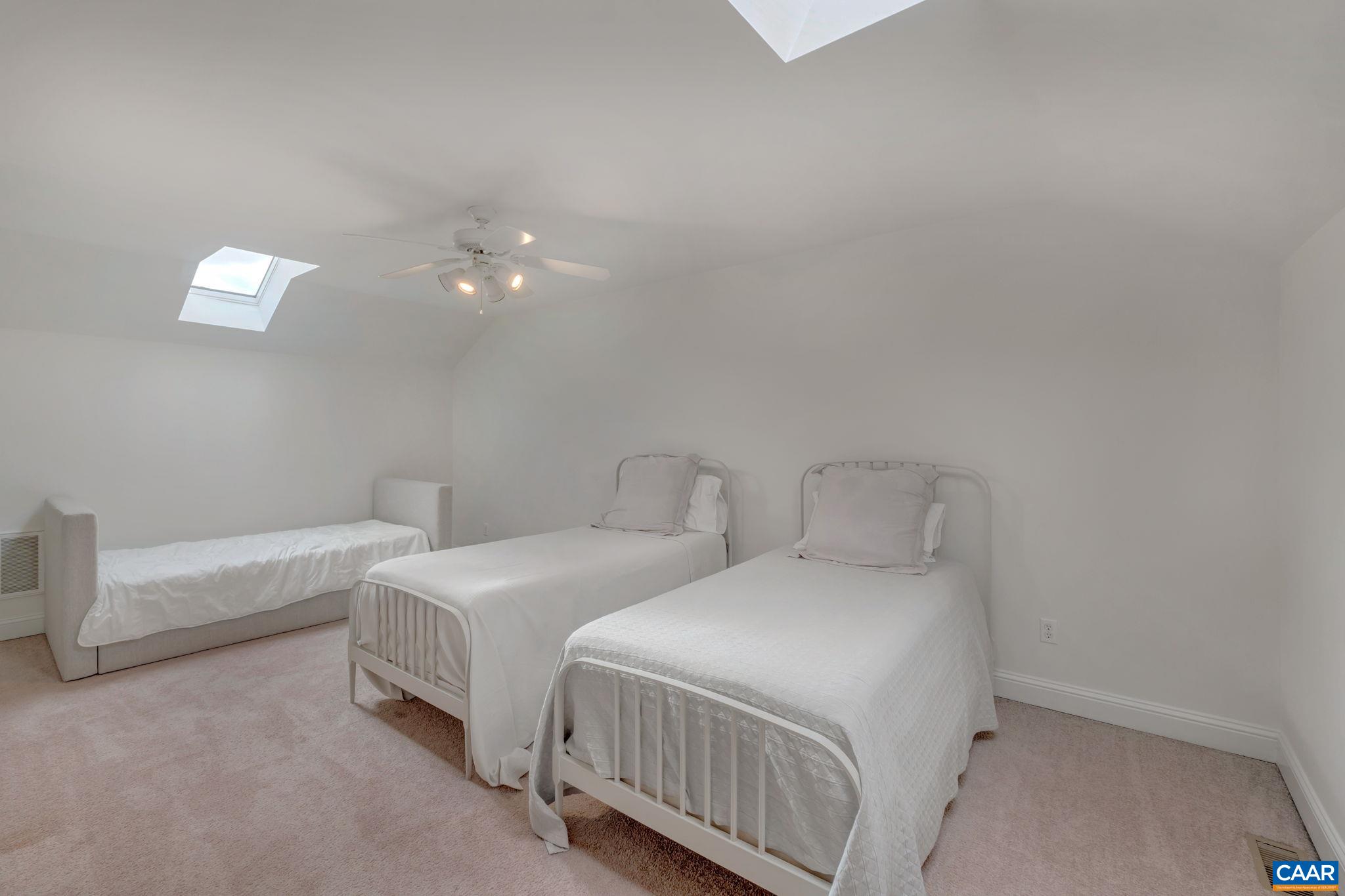 1105 DRUID AVE Unit: M