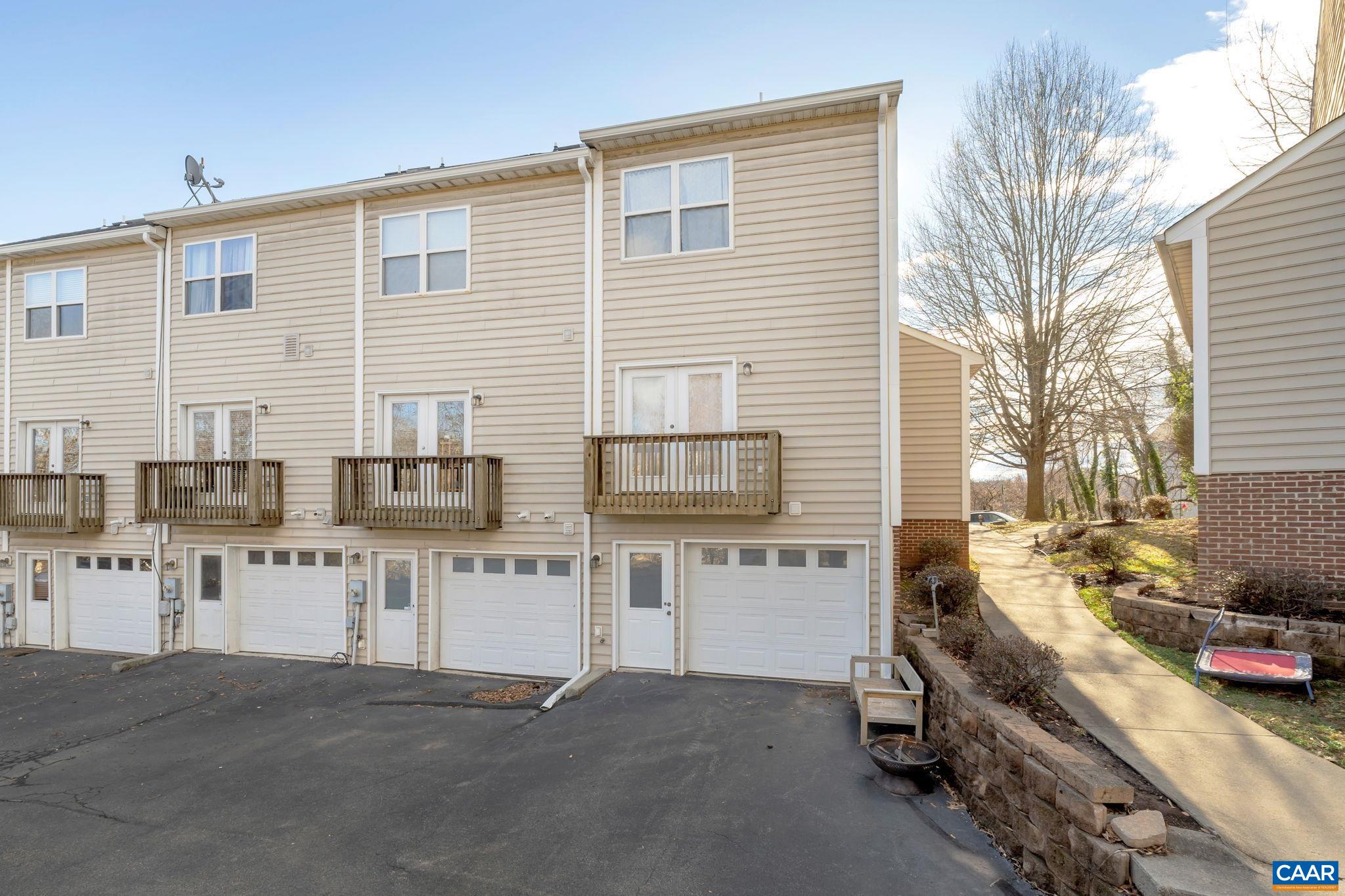 1105 DRUID AVE Unit: M