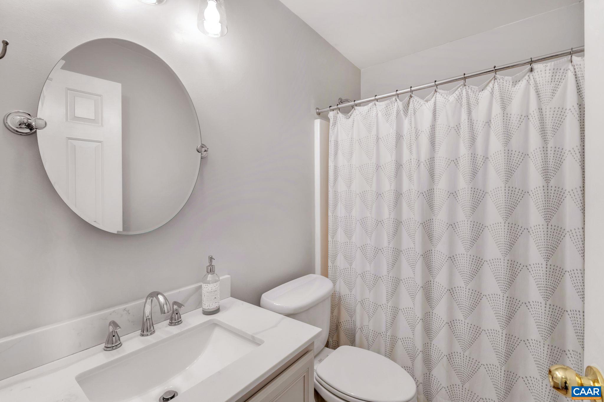 1105 DRUID AVE Unit: M