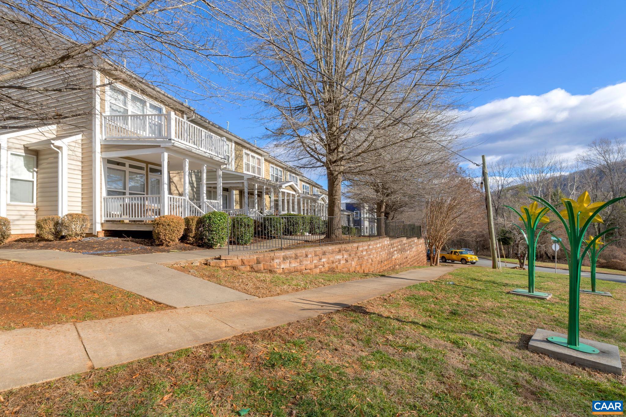 1105 DRUID AVE Unit: M