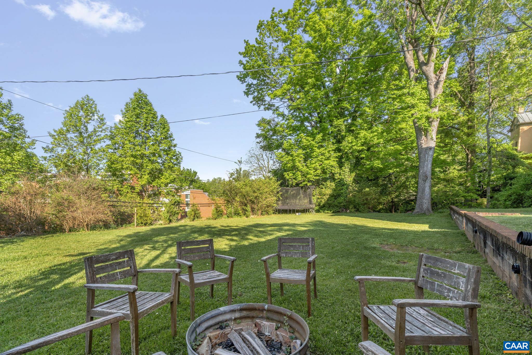 31 UNIVERSITY CIR