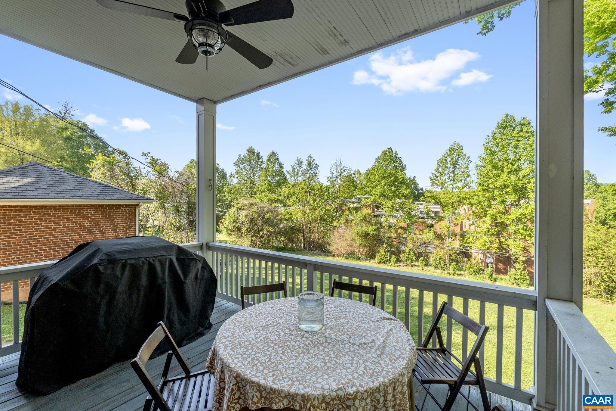 31 UNIVERSITY CIR