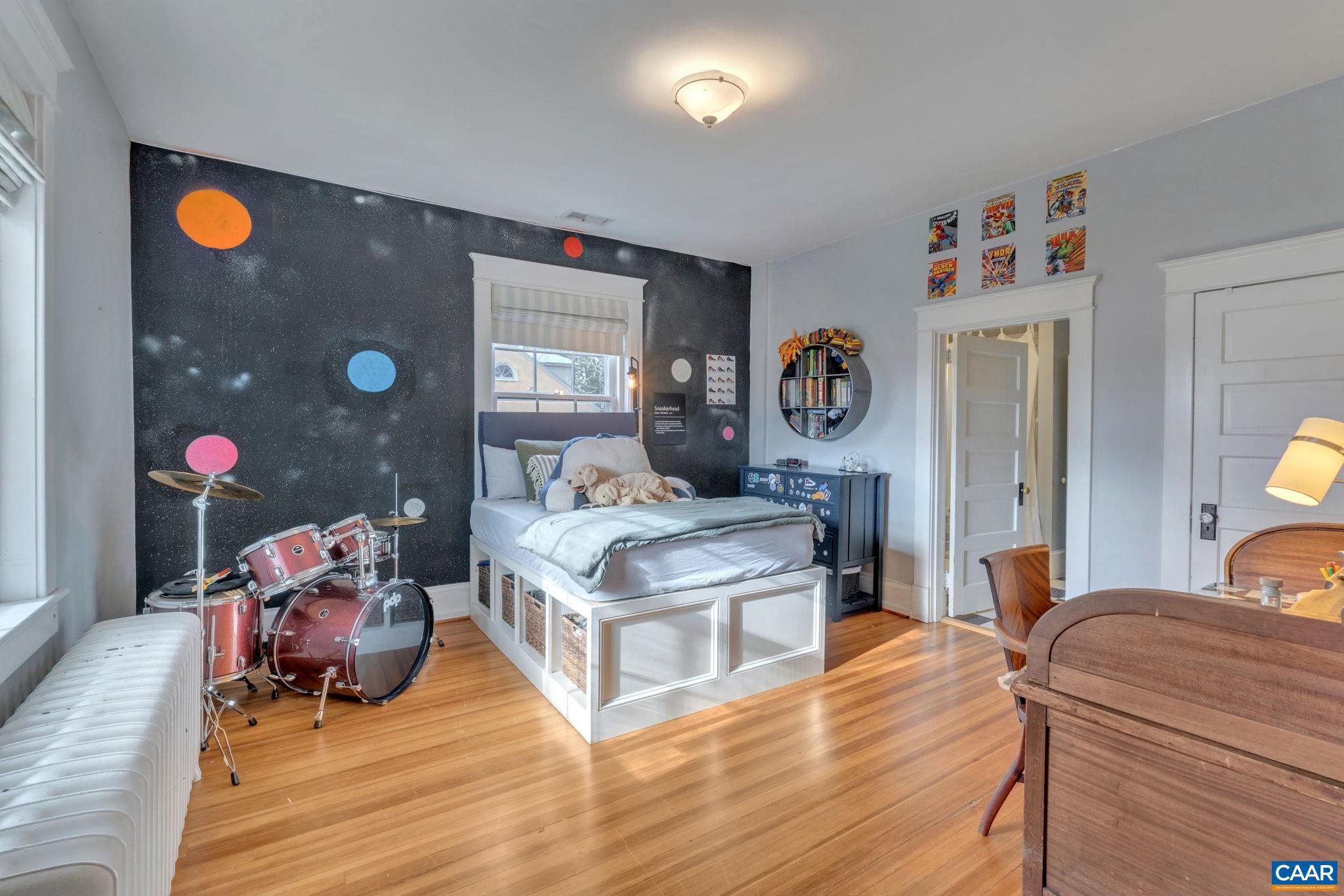 31 UNIVERSITY CIR
