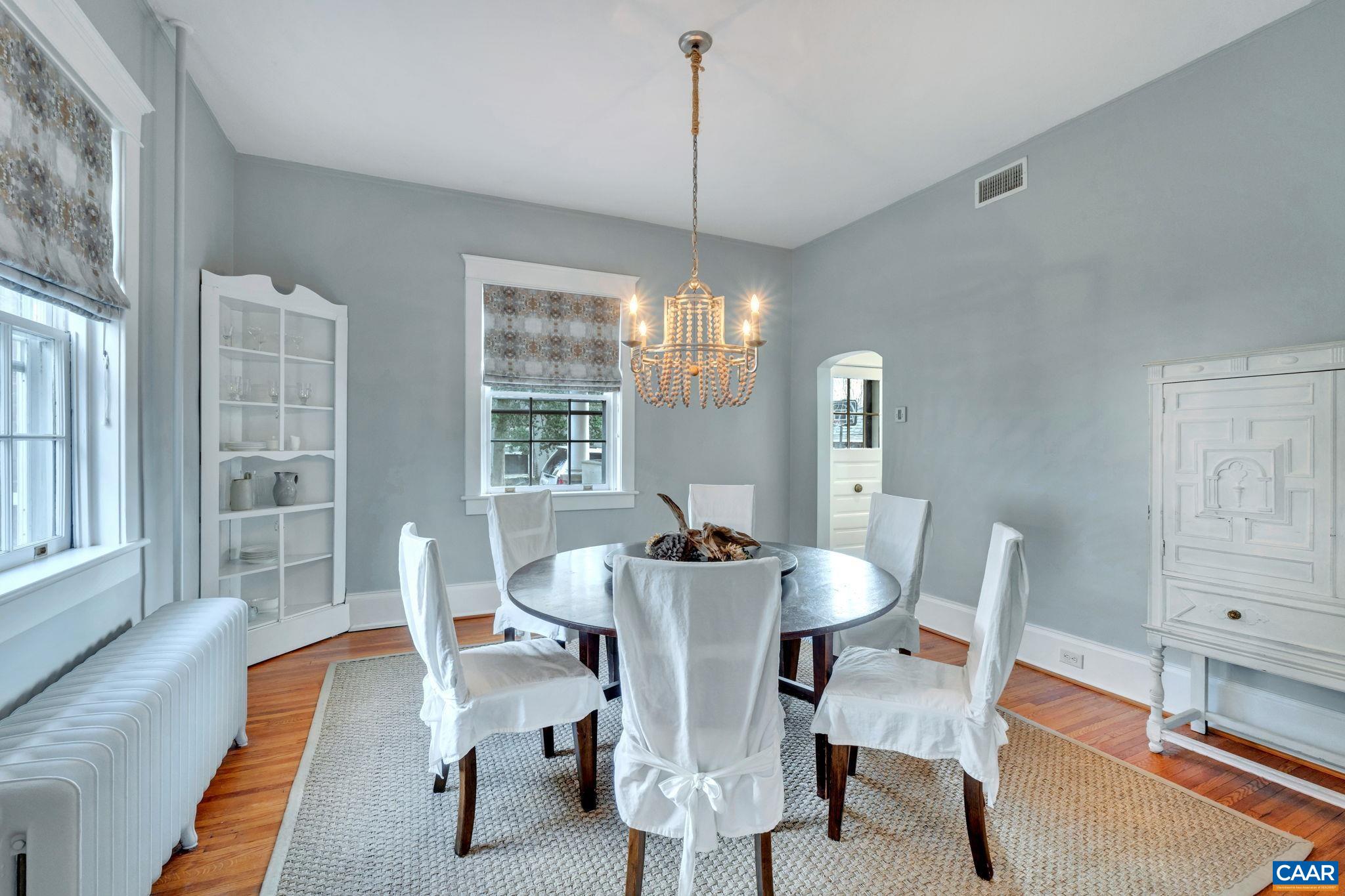 31 UNIVERSITY CIR