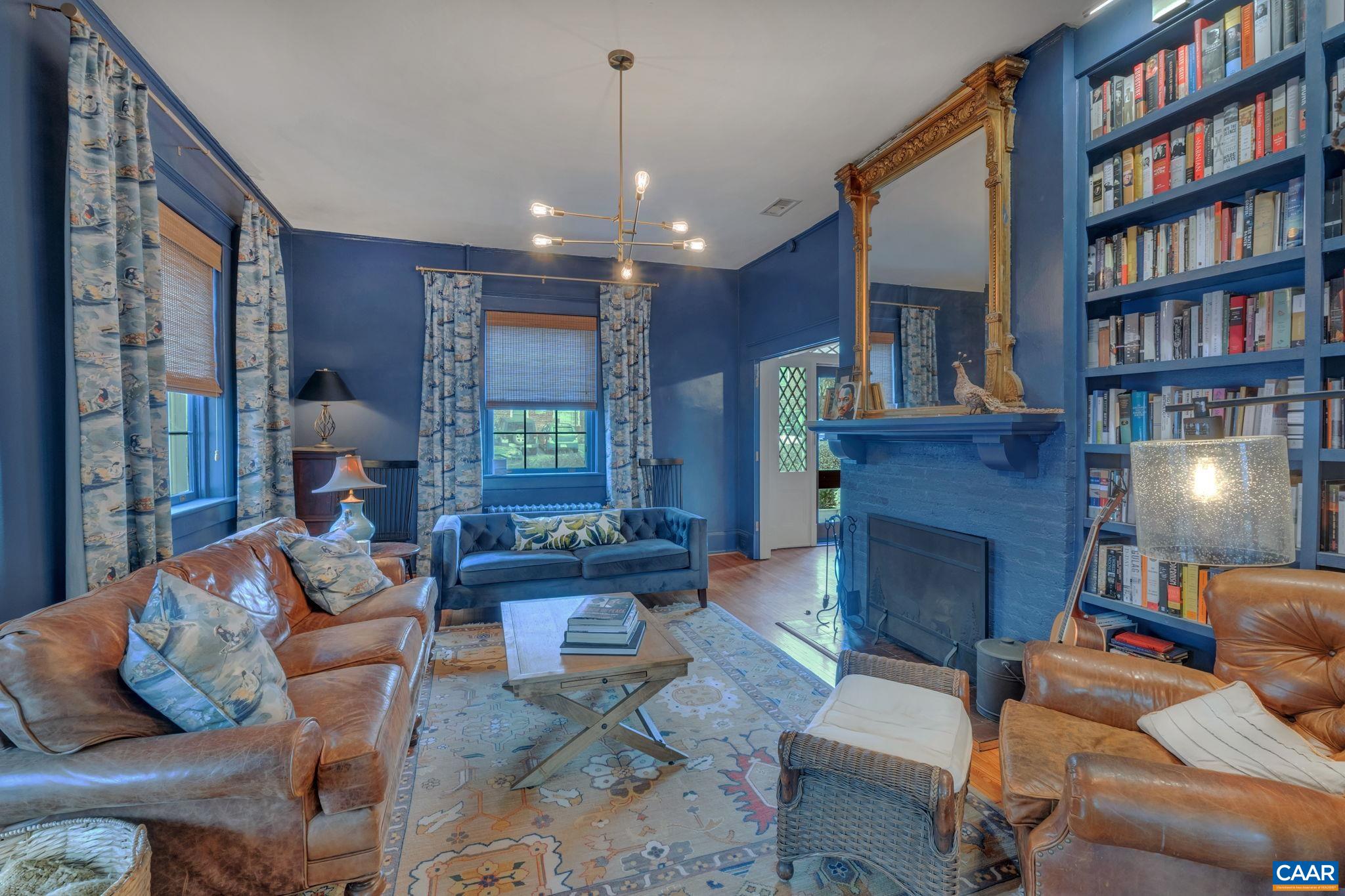31 UNIVERSITY CIR