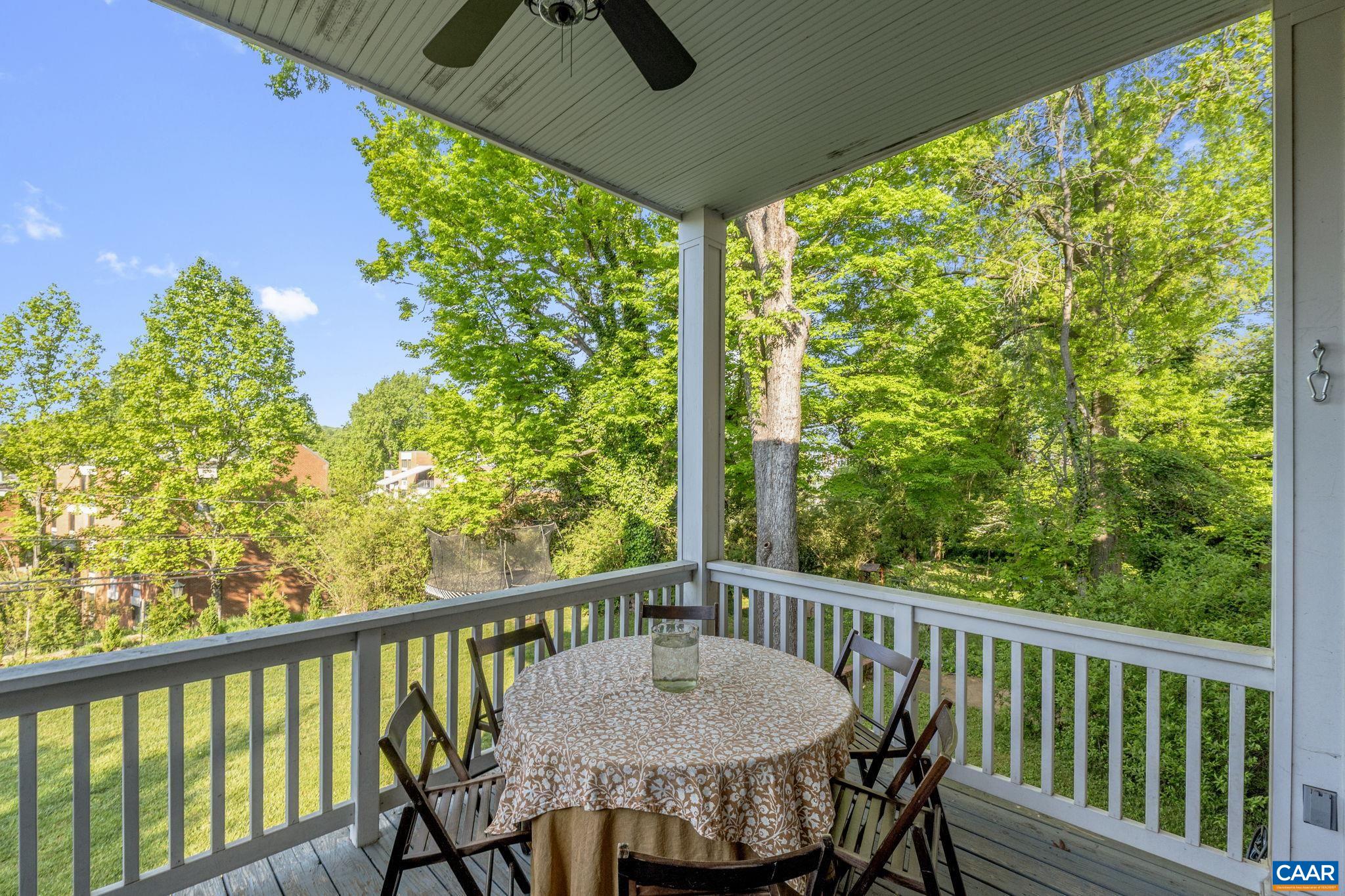 31 UNIVERSITY CIR